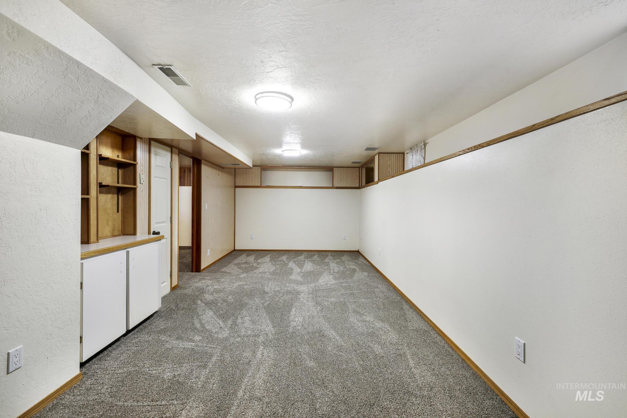 1692 Kimes St, Twin Falls, Idaho 83301, 2 Bedrooms, 2 Bathrooms, Residential For Sale, Price $303,500,MLS 98989746