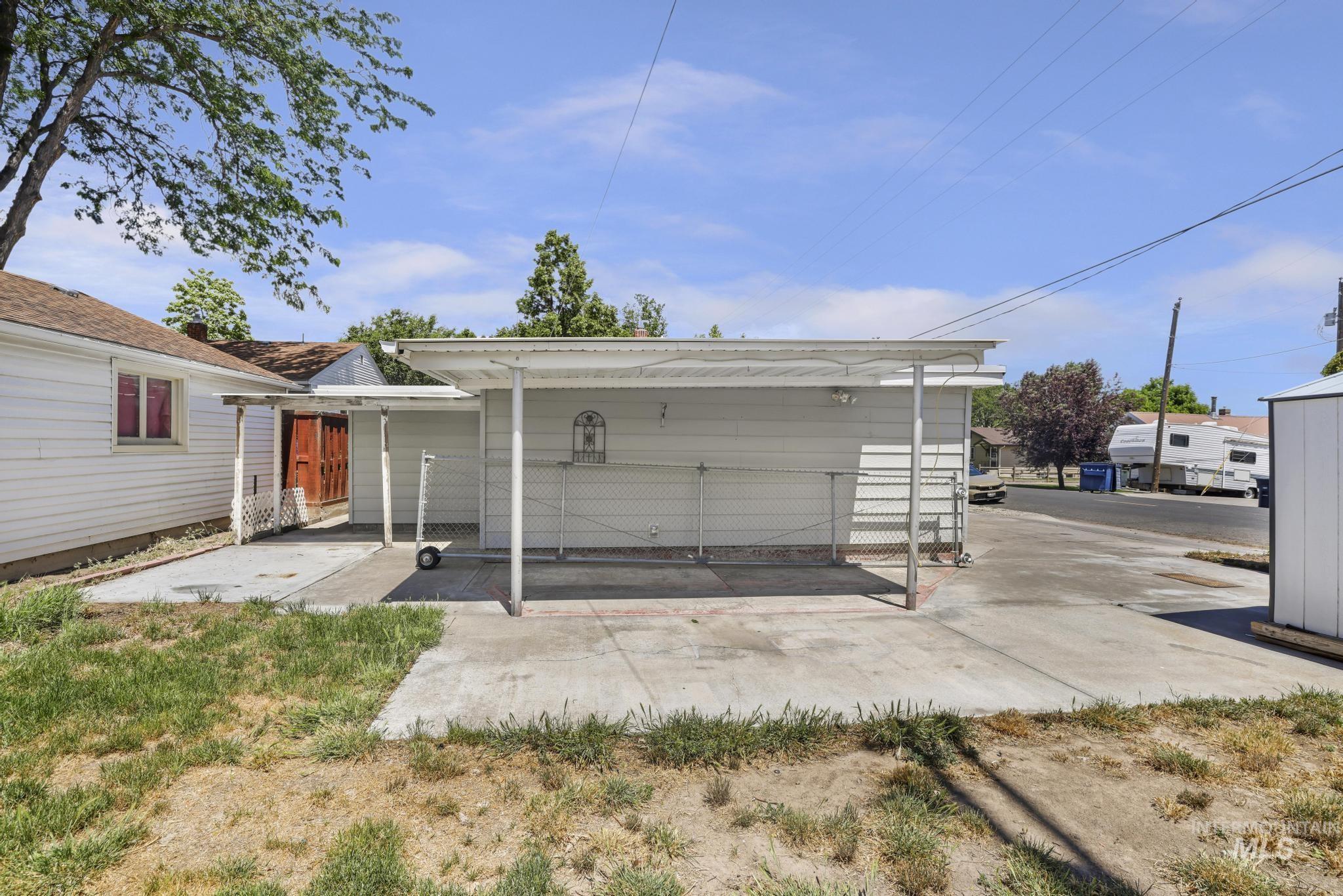 1692 Kimes St, Twin Falls, Idaho 83301, 2 Bedrooms, 2 Bathrooms, Residential For Sale, Price $303,500,MLS 98989746