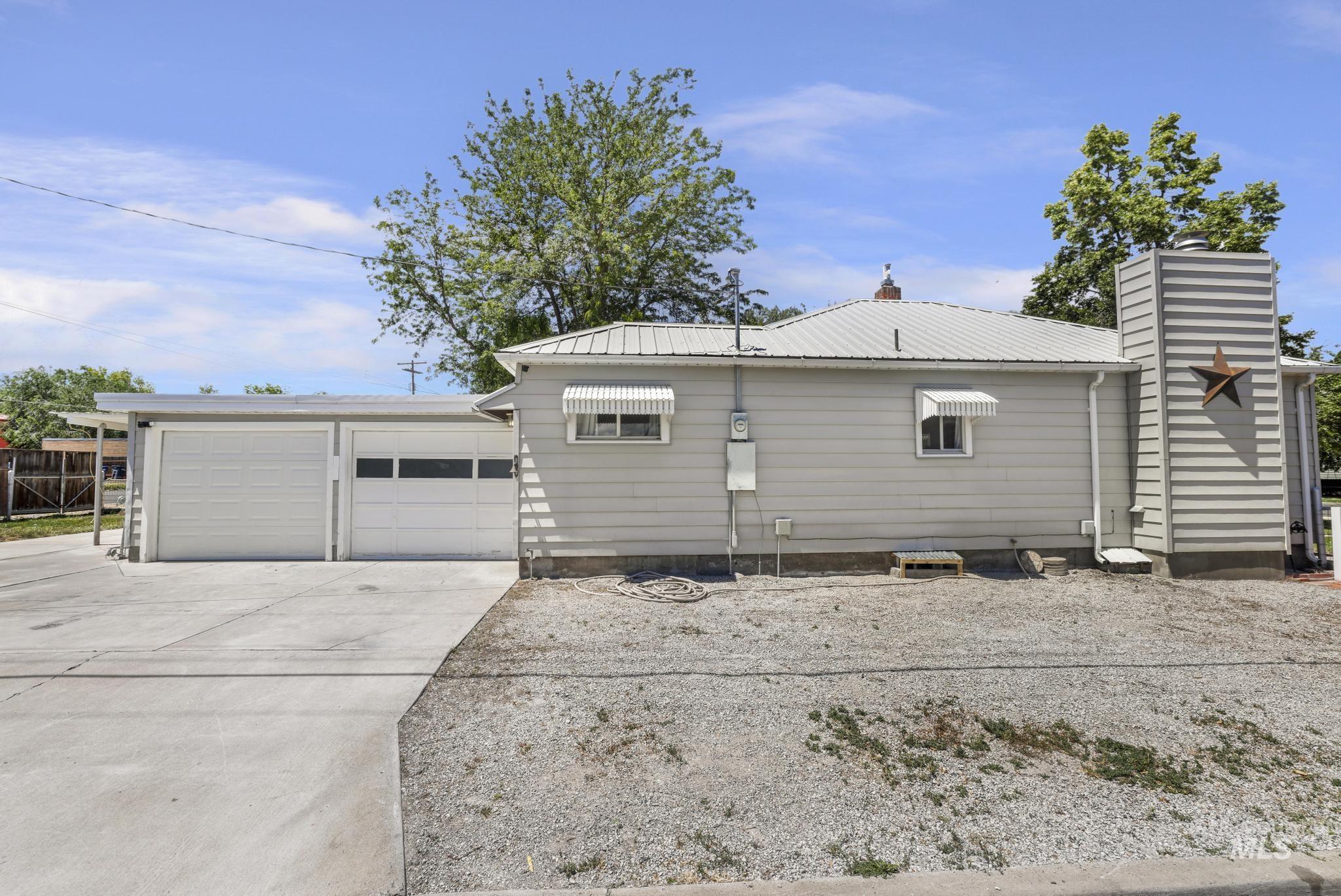 1692 Kimes St, Twin Falls, Idaho 83301, 2 Bedrooms, 2 Bathrooms, Residential For Sale, Price $303,500,MLS 98989746