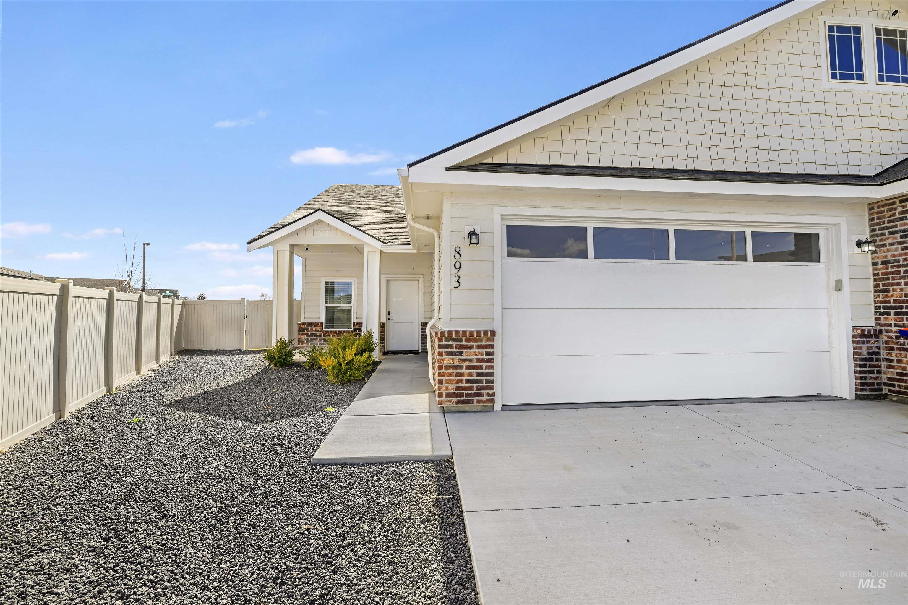 893/899 Shadowleaf, Twin Falls, Idaho 83301, 6 Bedrooms, 4.5 Bathrooms, Residential For Sale, Price $739,000,MLS 98989747
