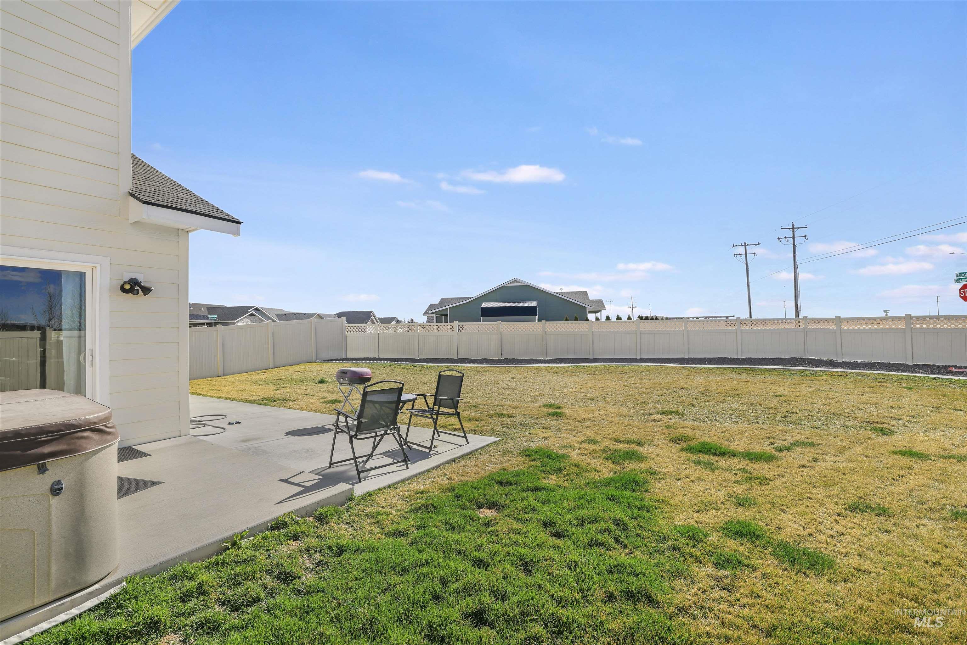 893/899 Shadowleaf, Twin Falls, Idaho 83301, 6 Bedrooms, 4.5 Bathrooms, Residential For Sale, Price $739,000,MLS 98989747