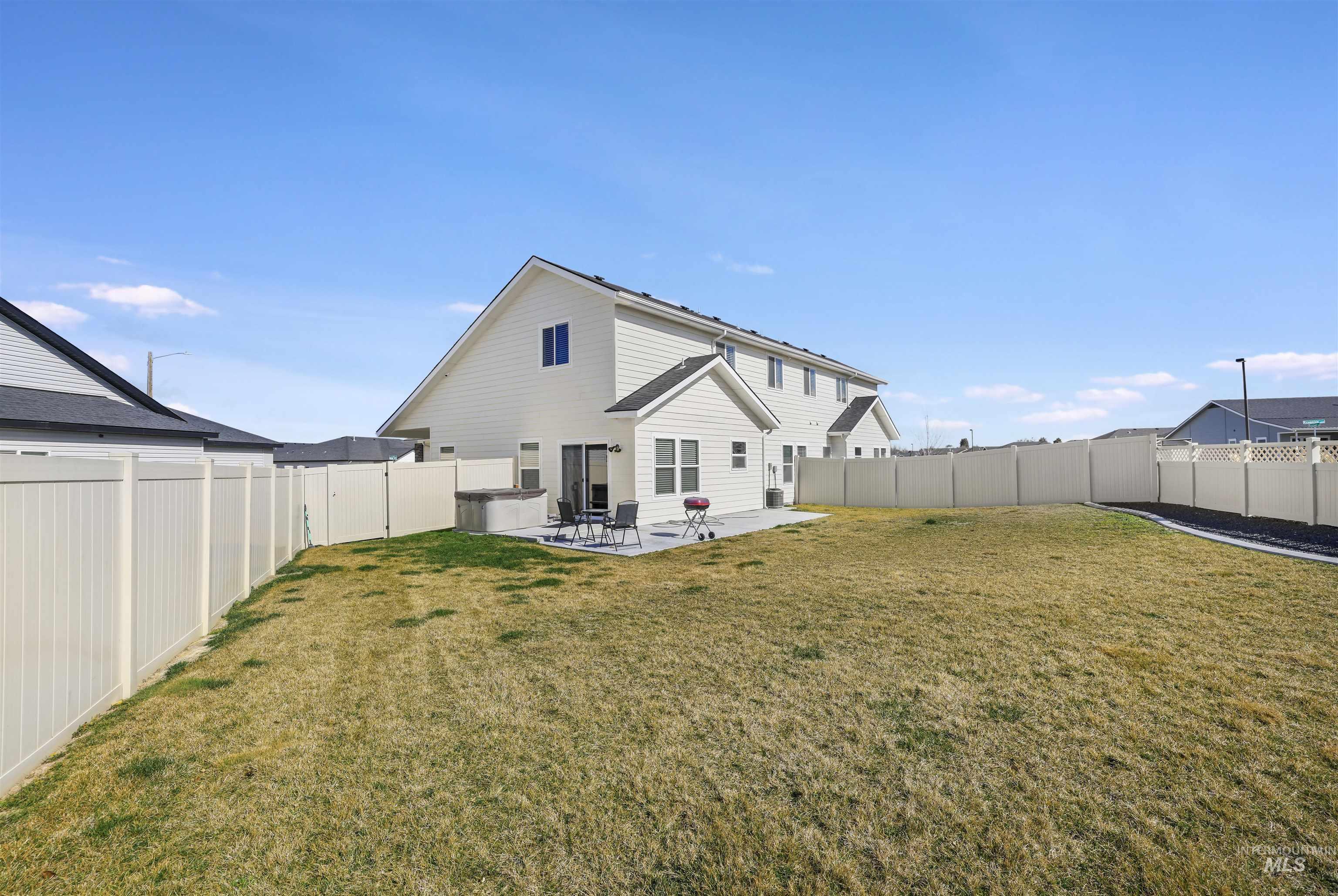 893/899 Shadowleaf, Twin Falls, Idaho 83301, 6 Bedrooms, 4.5 Bathrooms, Residential For Sale, Price $739,000,MLS 98989747