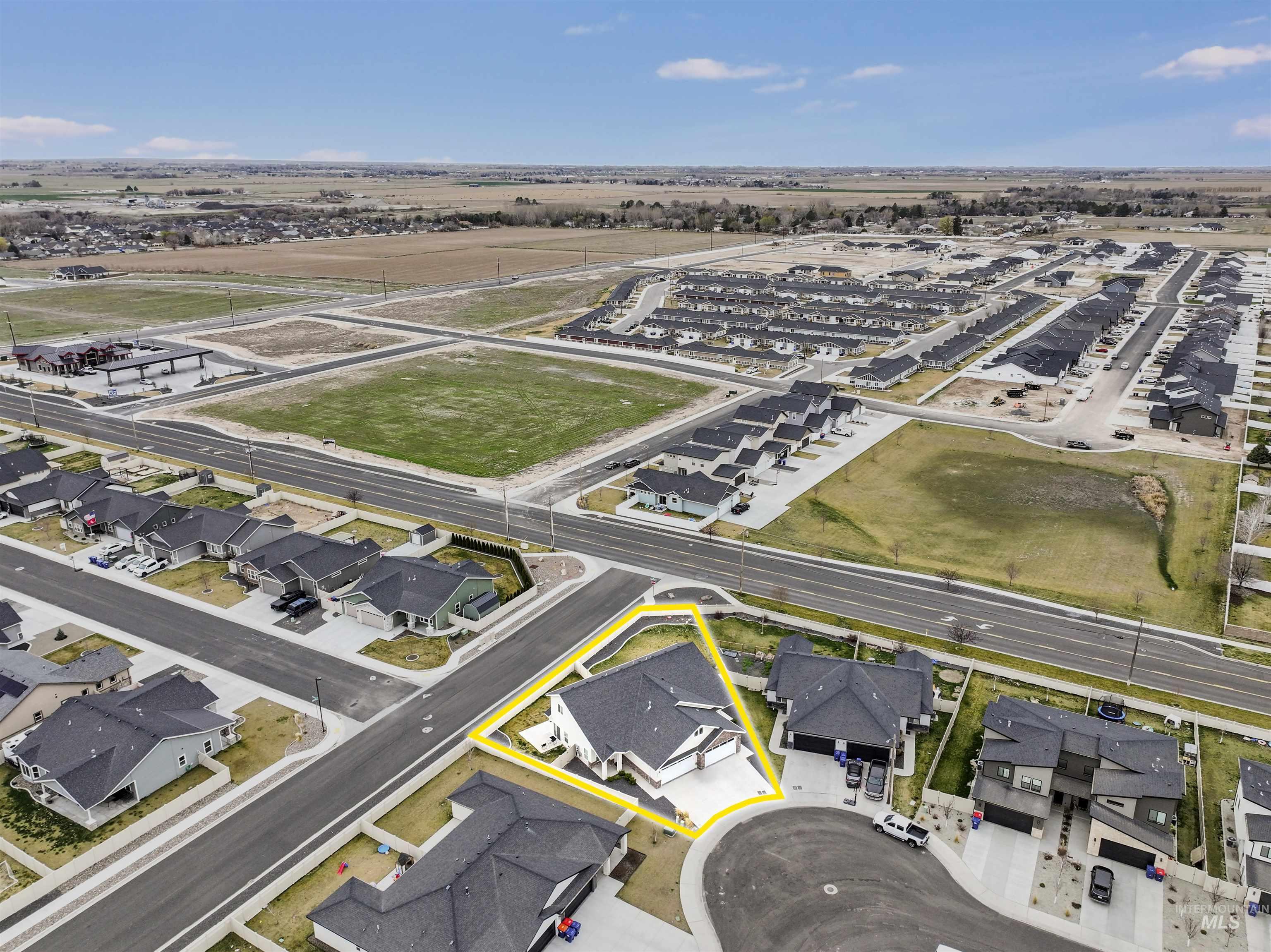 893/899 Shadowleaf, Twin Falls, Idaho 83301, 6 Bedrooms, 4.5 Bathrooms, Residential For Sale, Price $739,000,MLS 98989747