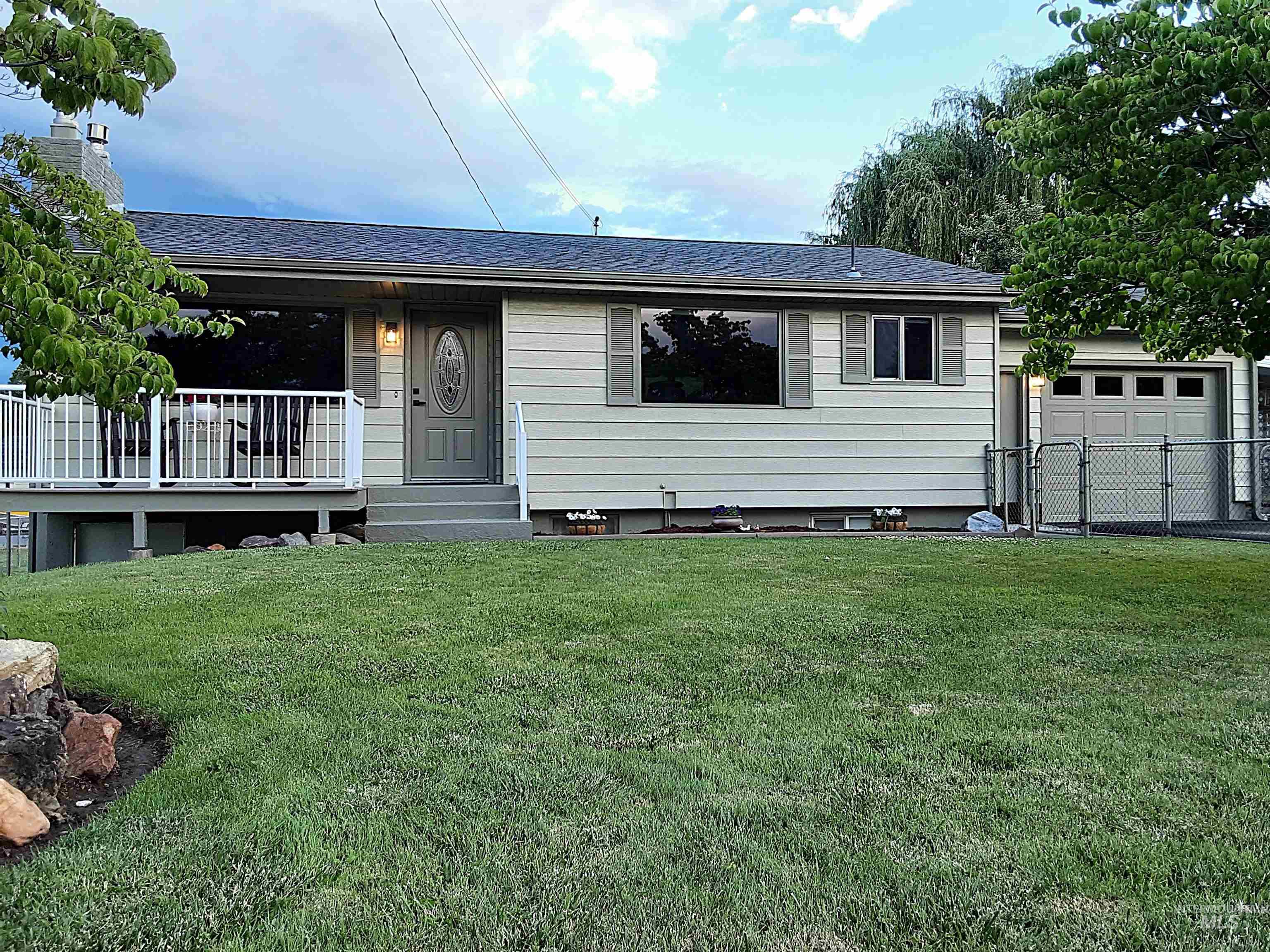1423 Grelle Ave, Lewiston, Idaho 83501, 4 Bedrooms, 2 Bathrooms, Residential For Sale, Price $419,900,MLS 98989748