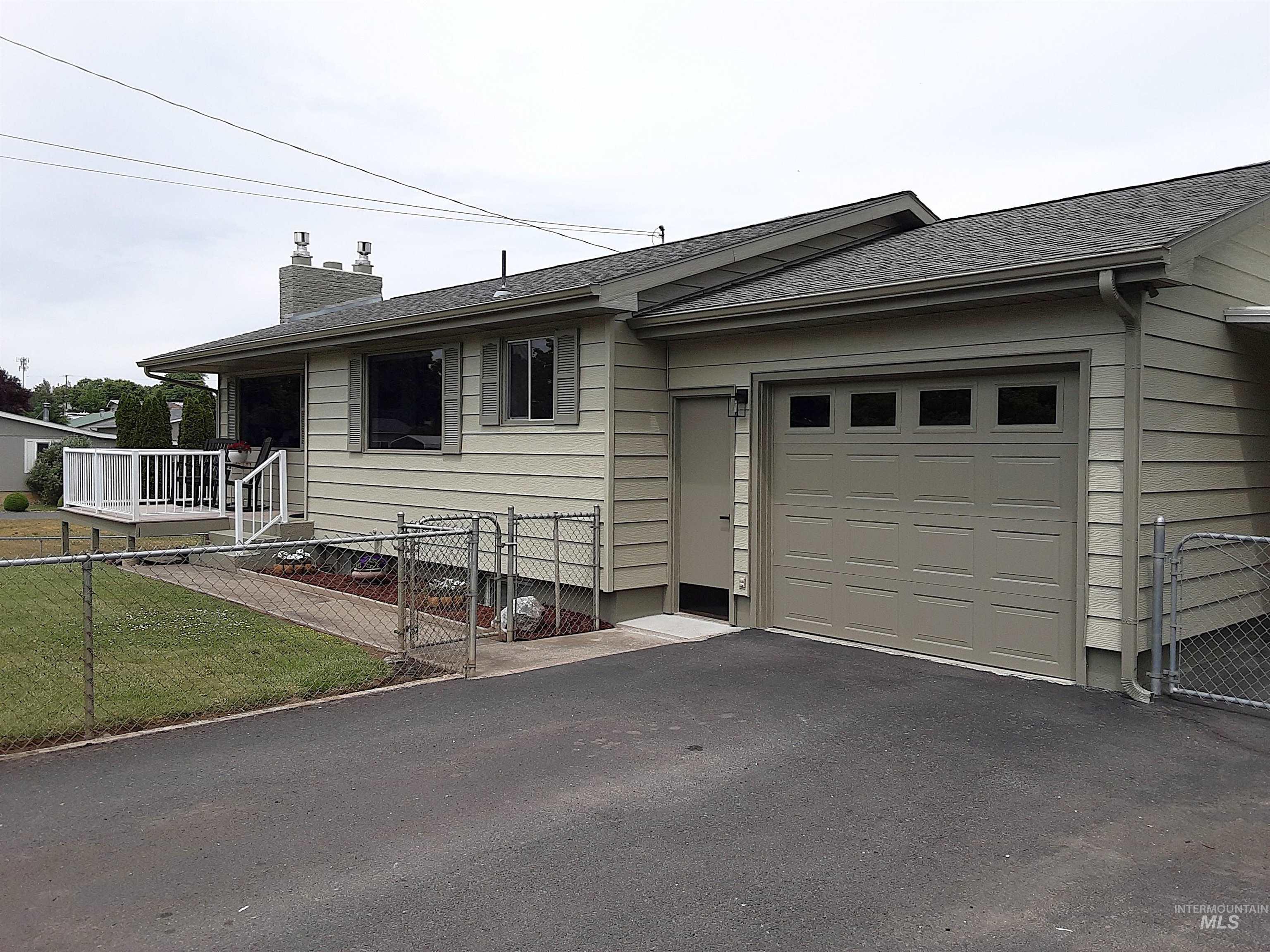 1423 Grelle Ave, Lewiston, Idaho 83501, 4 Bedrooms, 2 Bathrooms, Residential For Sale, Price $419,900,MLS 98989748