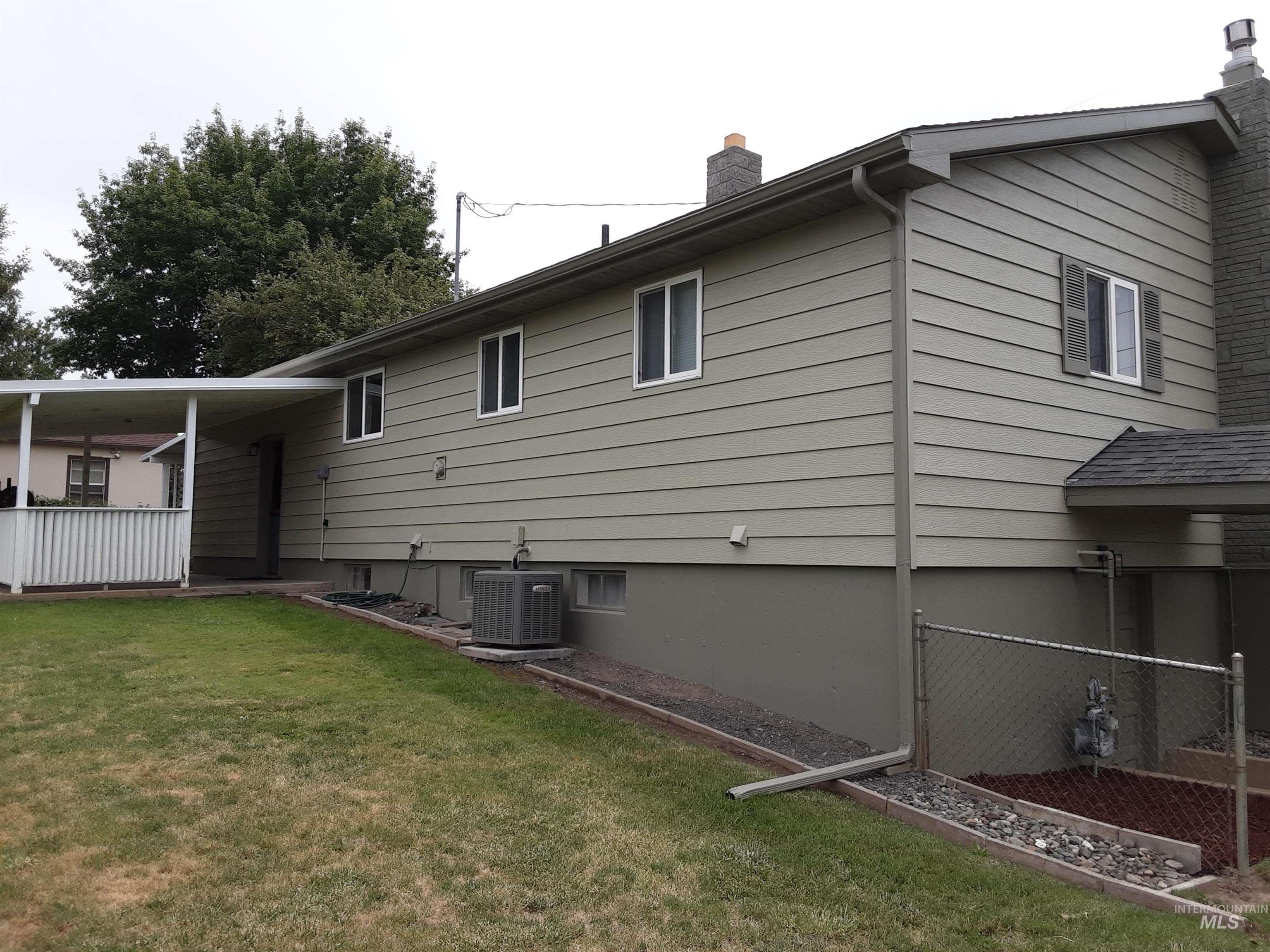 1423 Grelle Ave, Lewiston, Idaho 83501, 4 Bedrooms, 2 Bathrooms, Residential For Sale, Price $419,900,MLS 98989748