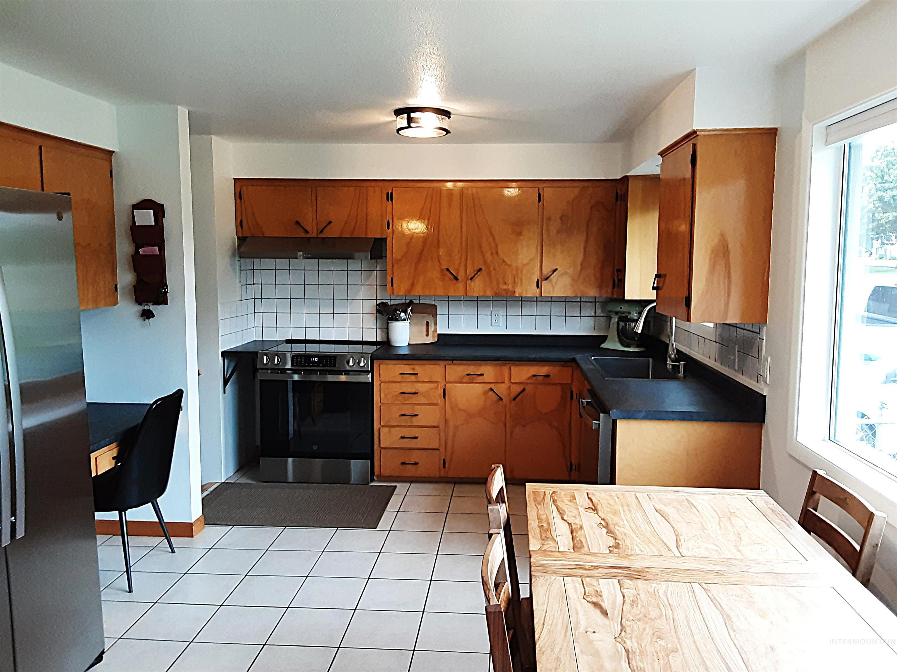 1423 Grelle Ave, Lewiston, Idaho 83501, 4 Bedrooms, 2 Bathrooms, Residential For Sale, Price $419,900,MLS 98989748