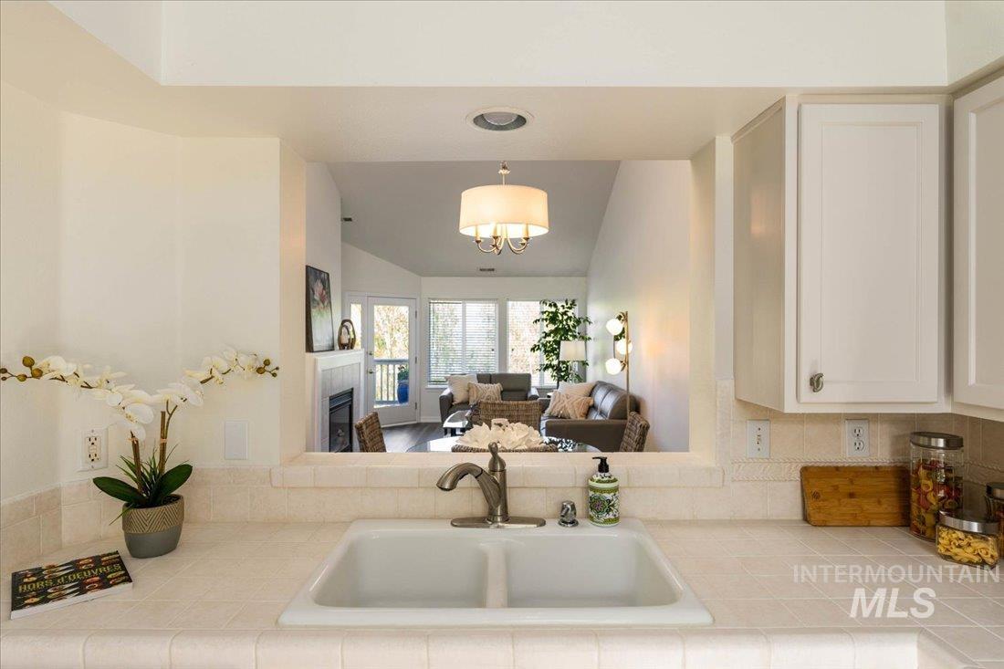 5110 S Surprise Way, Boise, Idaho 83716, 2 Bedrooms, 2 Bathrooms, Residential For Sale, Price $495,000,MLS 98989749