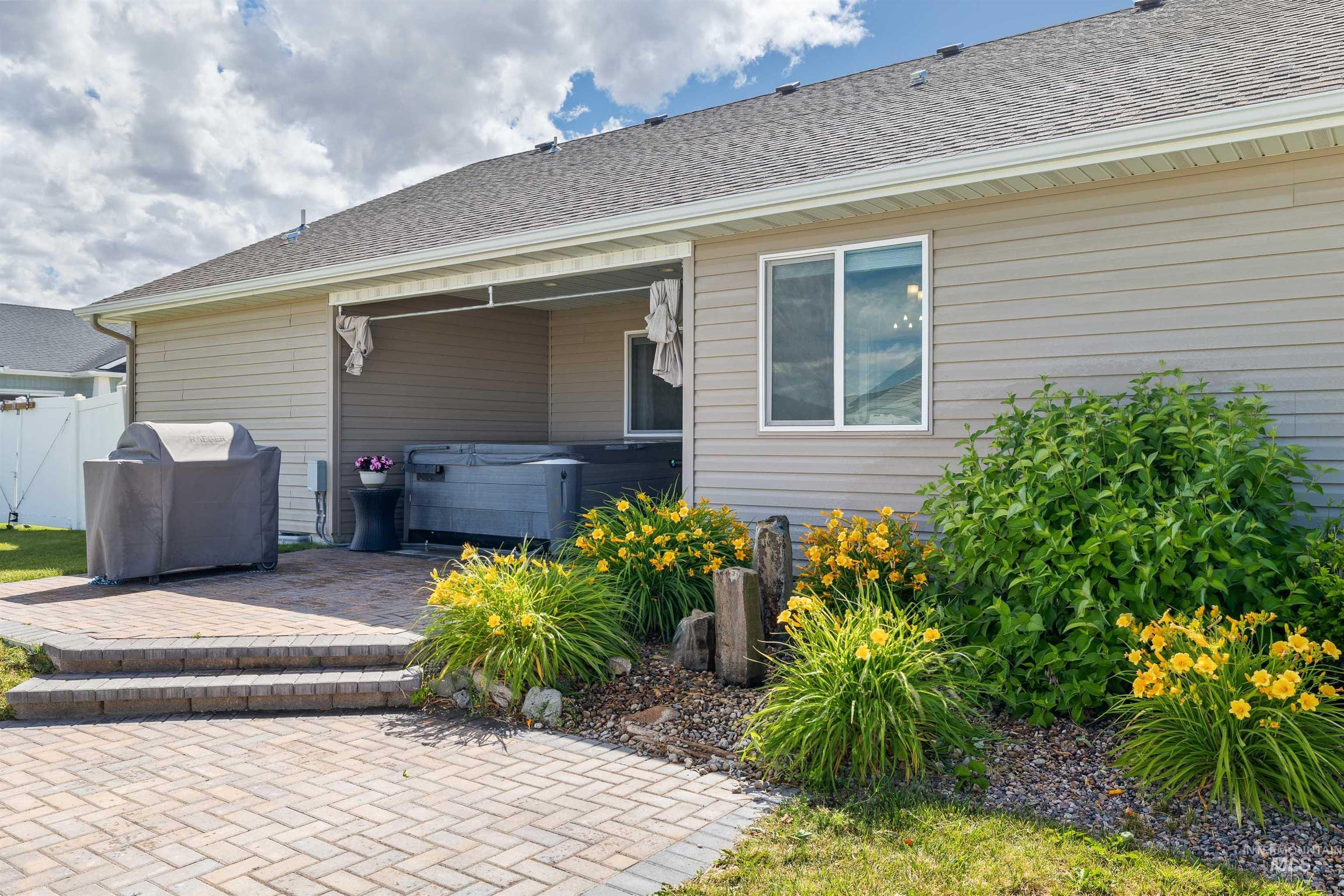 1323 Flint, Twin Falls, Idaho 83301, 3 Bedrooms, 2 Bathrooms, Residential For Sale, Price $359,000,MLS 98989750