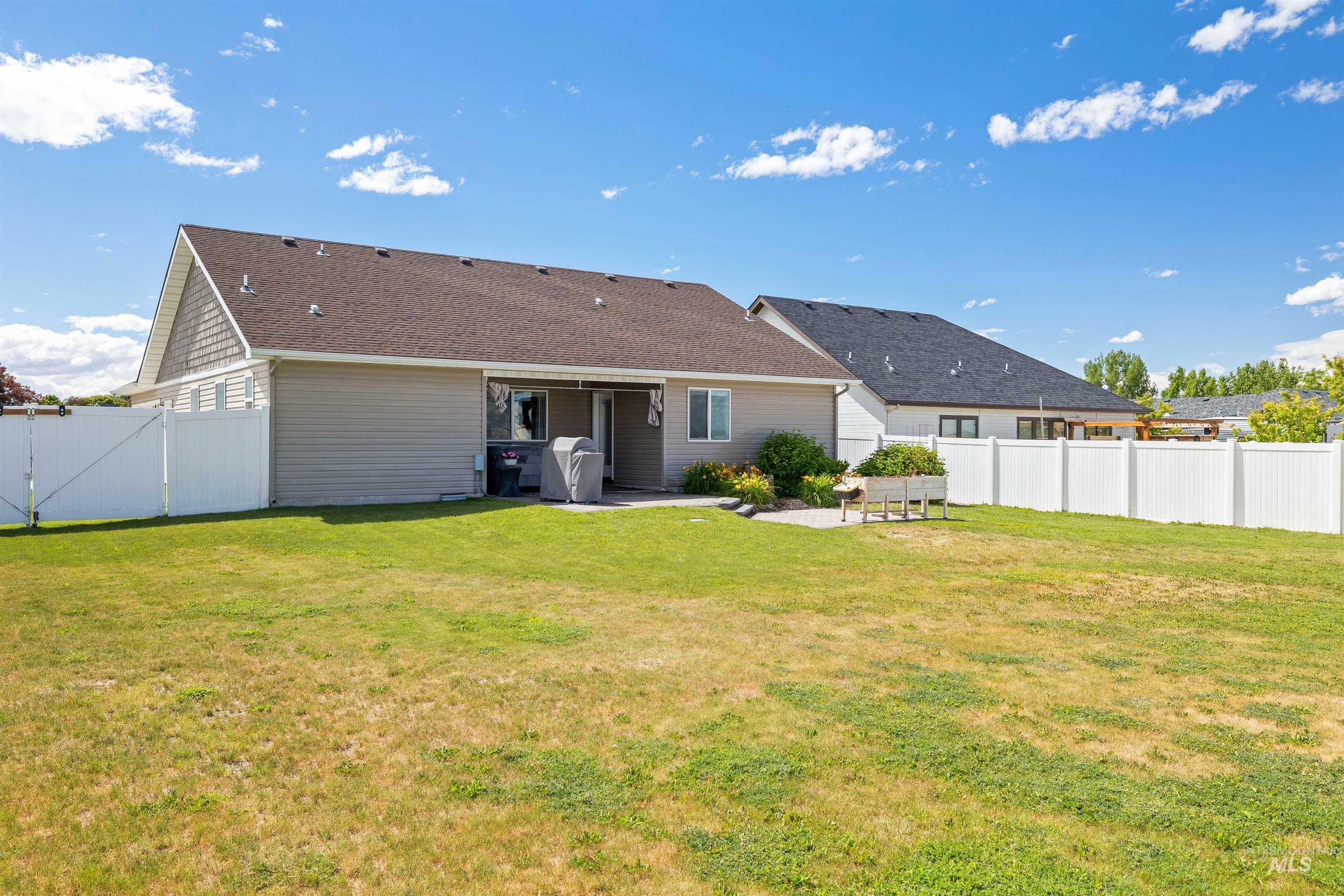 1323 Flint, Twin Falls, Idaho 83301, 3 Bedrooms, 2 Bathrooms, Residential For Sale, Price $359,000,MLS 98989750
