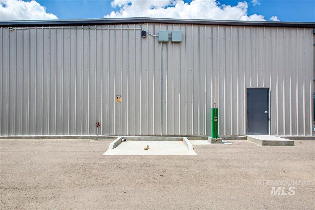 7373 S Federal Way Unit 43, Boise, Idaho 83716-9121, Business/Commercial For Sale, Price $106,000,MLS 98989751