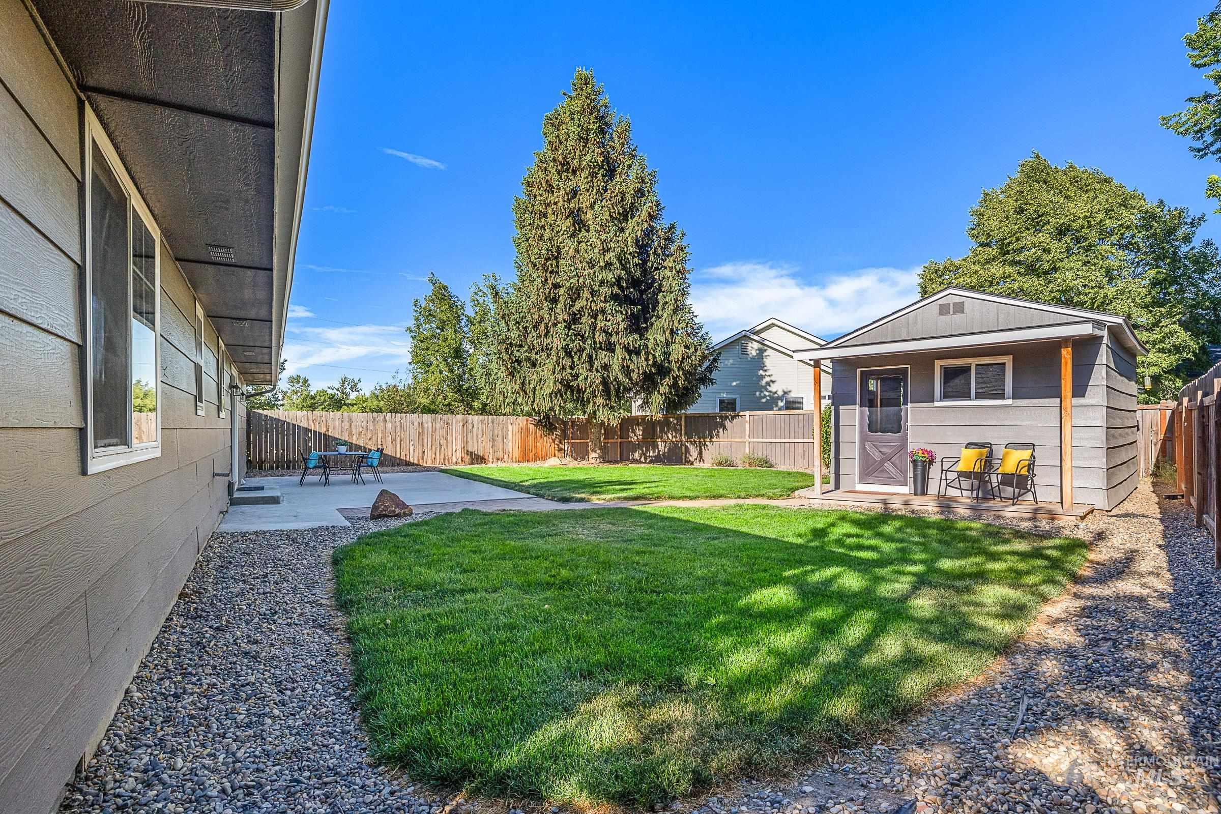 371 S Harlan Pl, Eagle, Idaho 83616-4917, 3 Bedrooms, 2 Bathrooms, Residential For Sale, Price $515,000,MLS 98989752