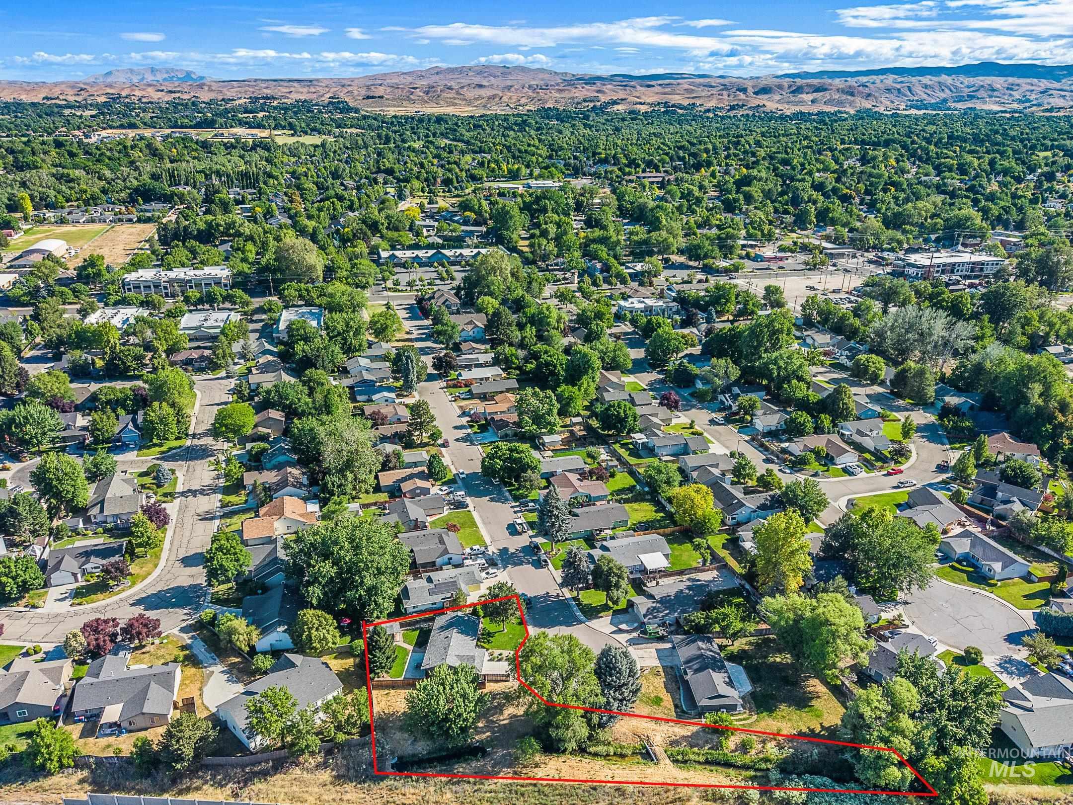 371 S Harlan Pl, Eagle, Idaho 83616-4917, 3 Bedrooms, 2 Bathrooms, Residential For Sale, Price $515,000,MLS 98989752