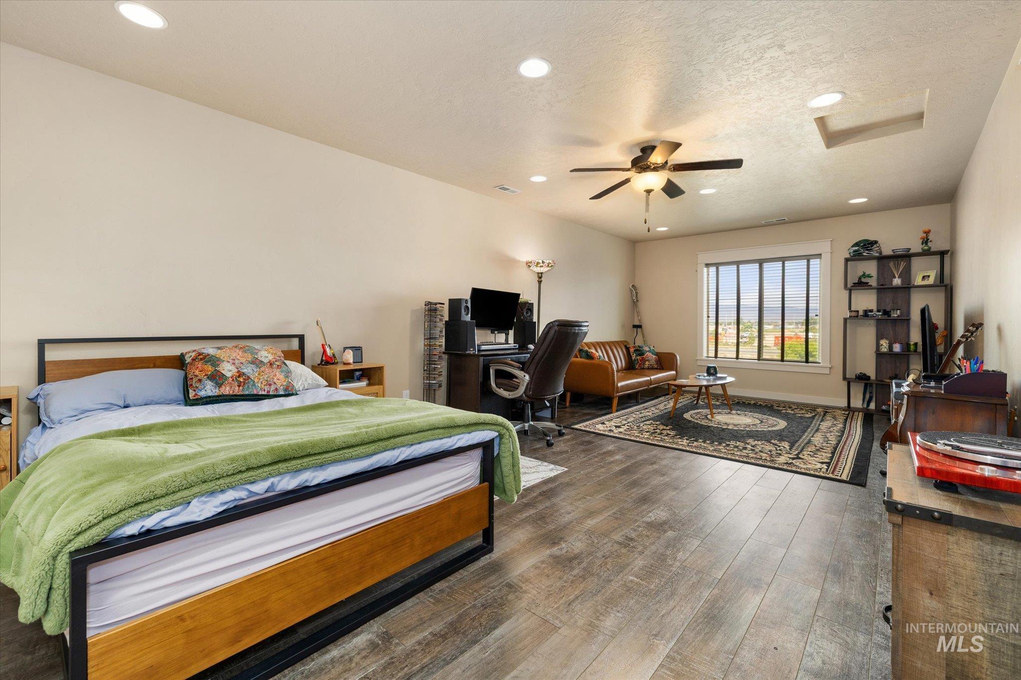 168 S Rivermist Ave, Star, Idaho 83669, 4 Bedrooms, 2.5 Bathrooms, Residential For Sale, Price $750,000,MLS 98989756