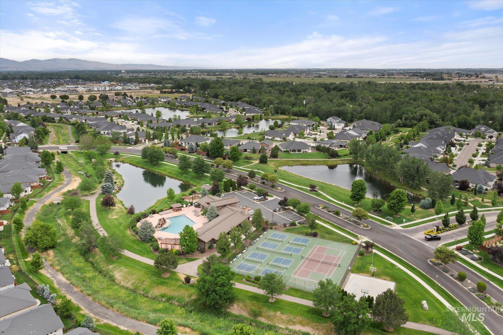 168 S Rivermist Ave, Star, Idaho 83669, 4 Bedrooms, 2.5 Bathrooms, Residential For Sale, Price $750,000,MLS 98989756