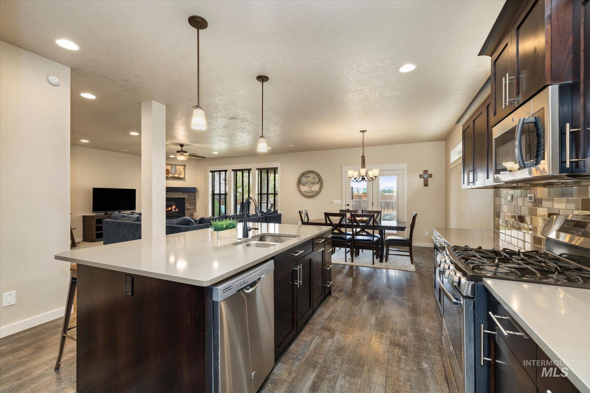 168 S Rivermist Ave, Star, Idaho 83669, 4 Bedrooms, 2.5 Bathrooms, Residential For Sale, Price $695,000,MLS 98989756