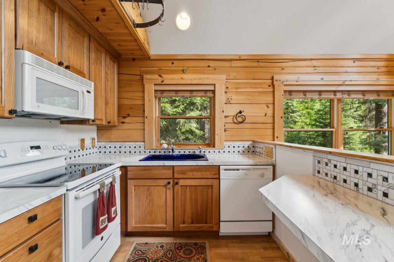 220 Ernesto, McCall, Idaho 83686, 3 Bedrooms, 2 Bathrooms, Residential For Sale, Price $799,900,MLS 98989758