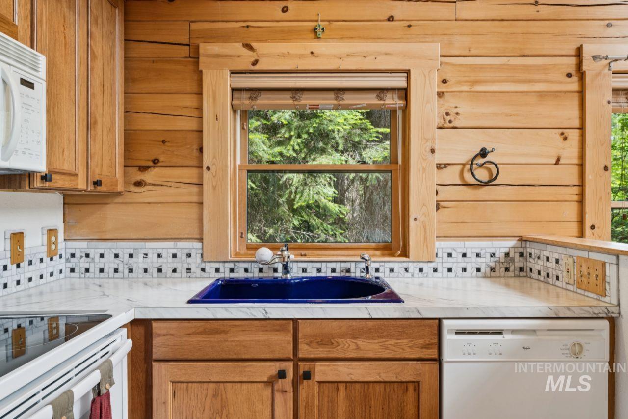 220 Ernesto, McCall, Idaho 83686, 3 Bedrooms, 2 Bathrooms, Residential For Sale, Price $799,900,MLS 98989758