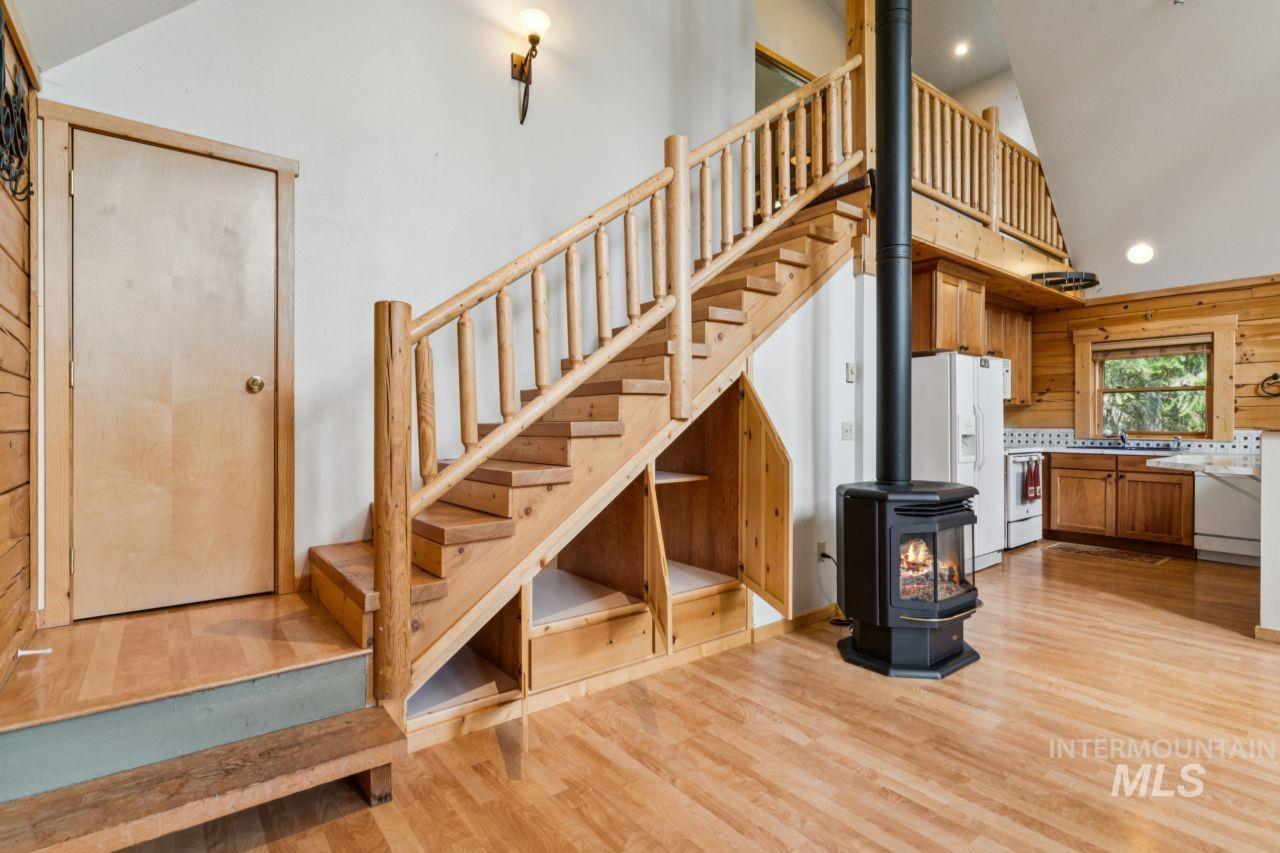 220 Ernesto, McCall, Idaho 83686, 3 Bedrooms, 2 Bathrooms, Residential For Sale, Price $799,900,MLS 98989758