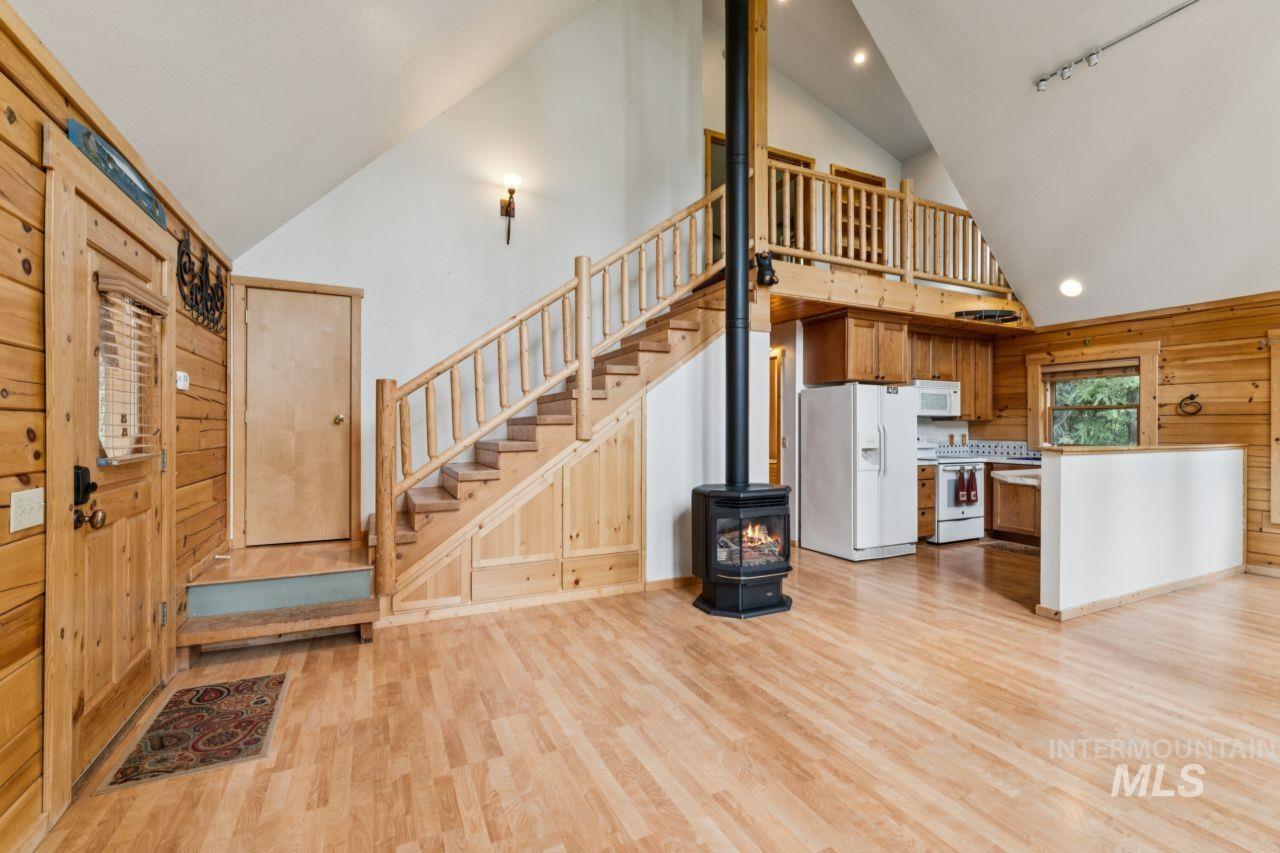 220 Ernesto, McCall, Idaho 83686, 3 Bedrooms, 2 Bathrooms, Residential For Sale, Price $799,900,MLS 98989758