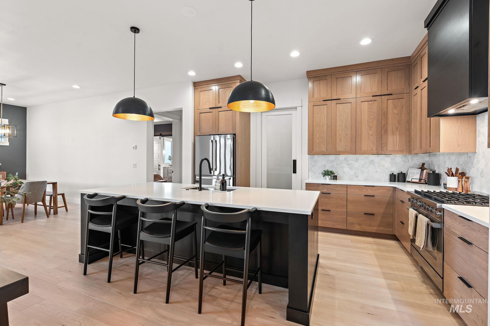 6862 N Willowside Ave, Meridian, Idaho 83646, 4 Bedrooms, 3.5 Bathrooms, Residential For Sale, Price $979,000,MLS 98989759