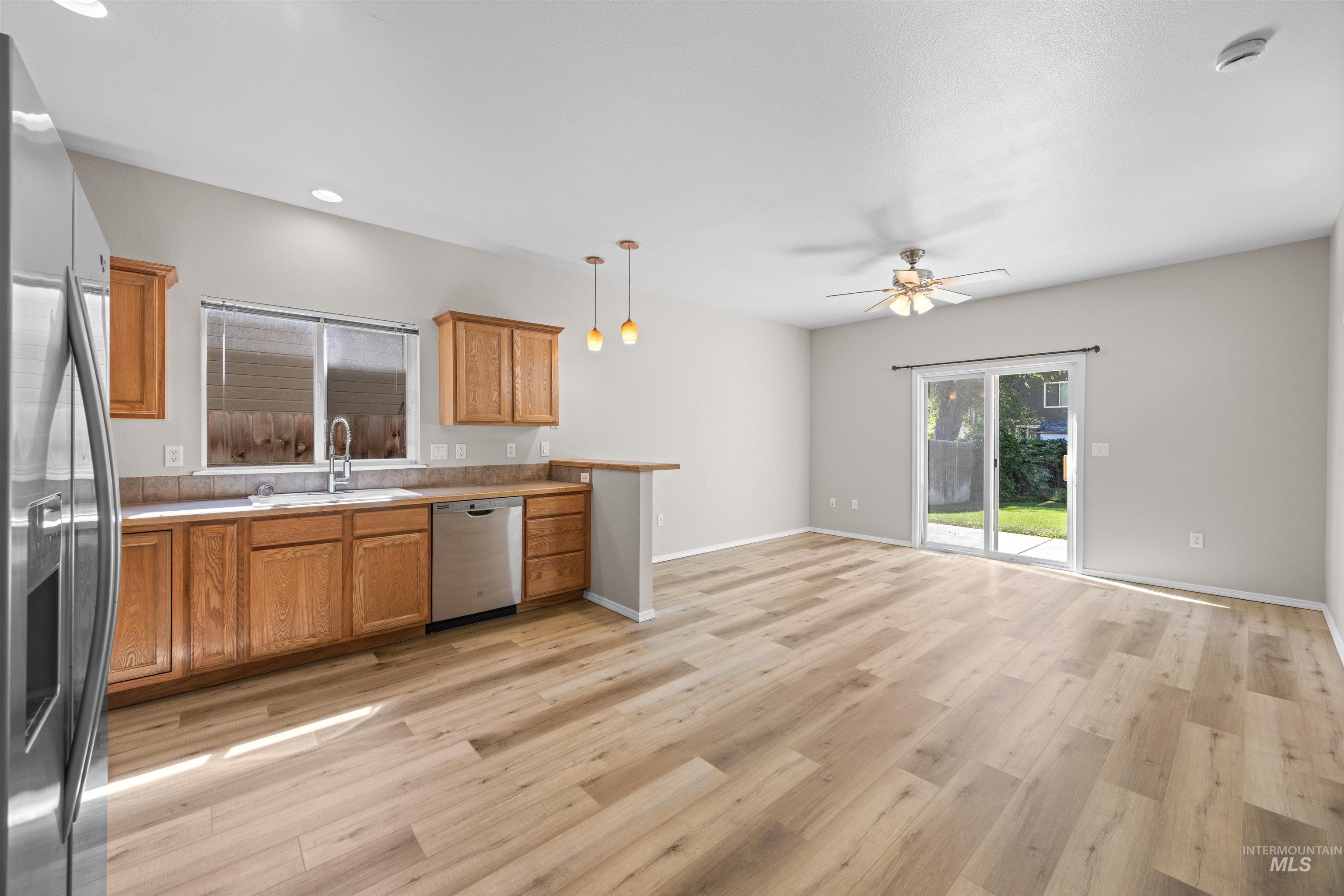 2903 W Lemhi, Boise, Idaho 83705, 3 Bedrooms, 2.5 Bathrooms, Residential For Sale, Price $425,000,MLS 98989763