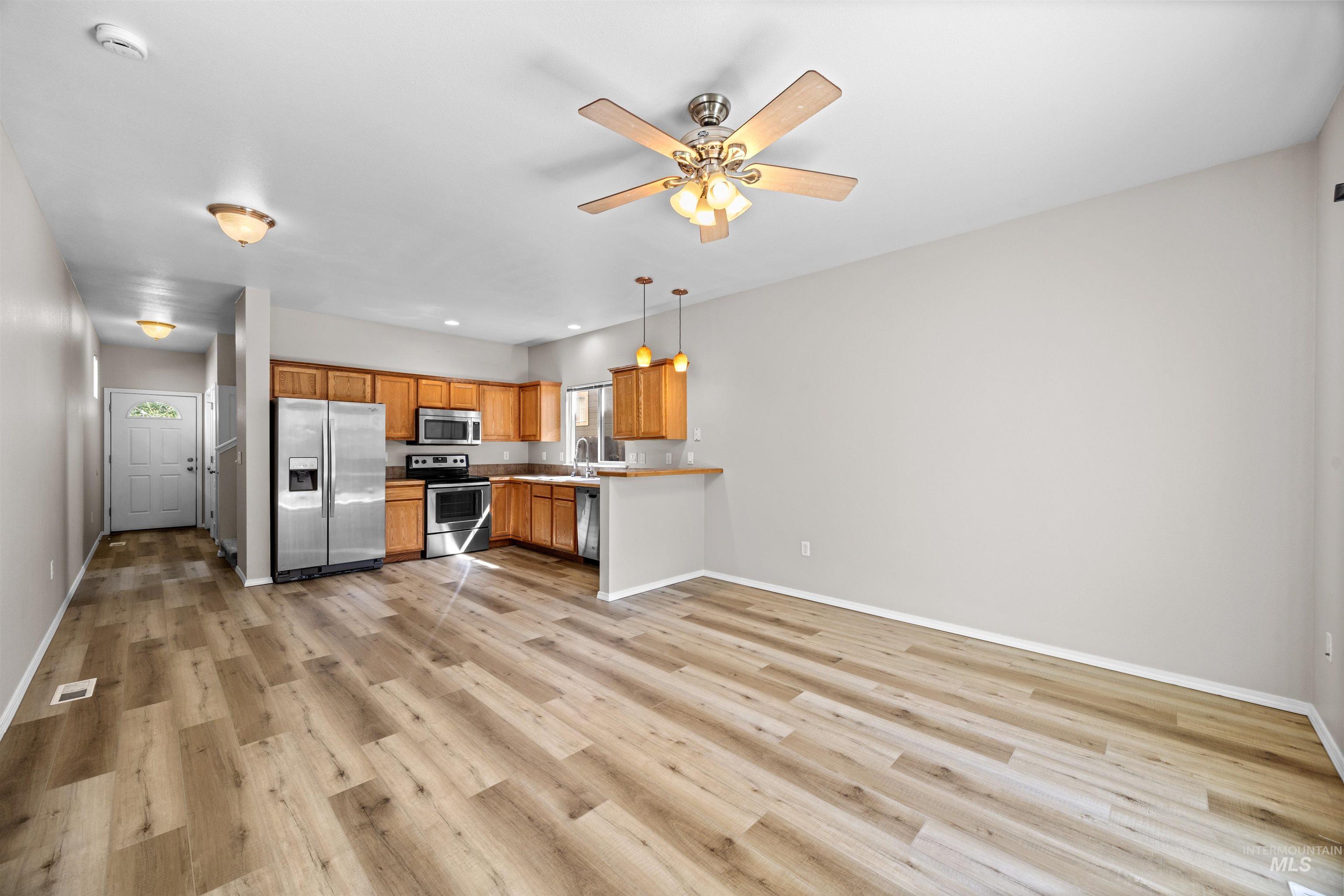 2903 W Lemhi, Boise, Idaho 83705, 3 Bedrooms, 2.5 Bathrooms, Residential For Sale, Price $425,000,MLS 98989763