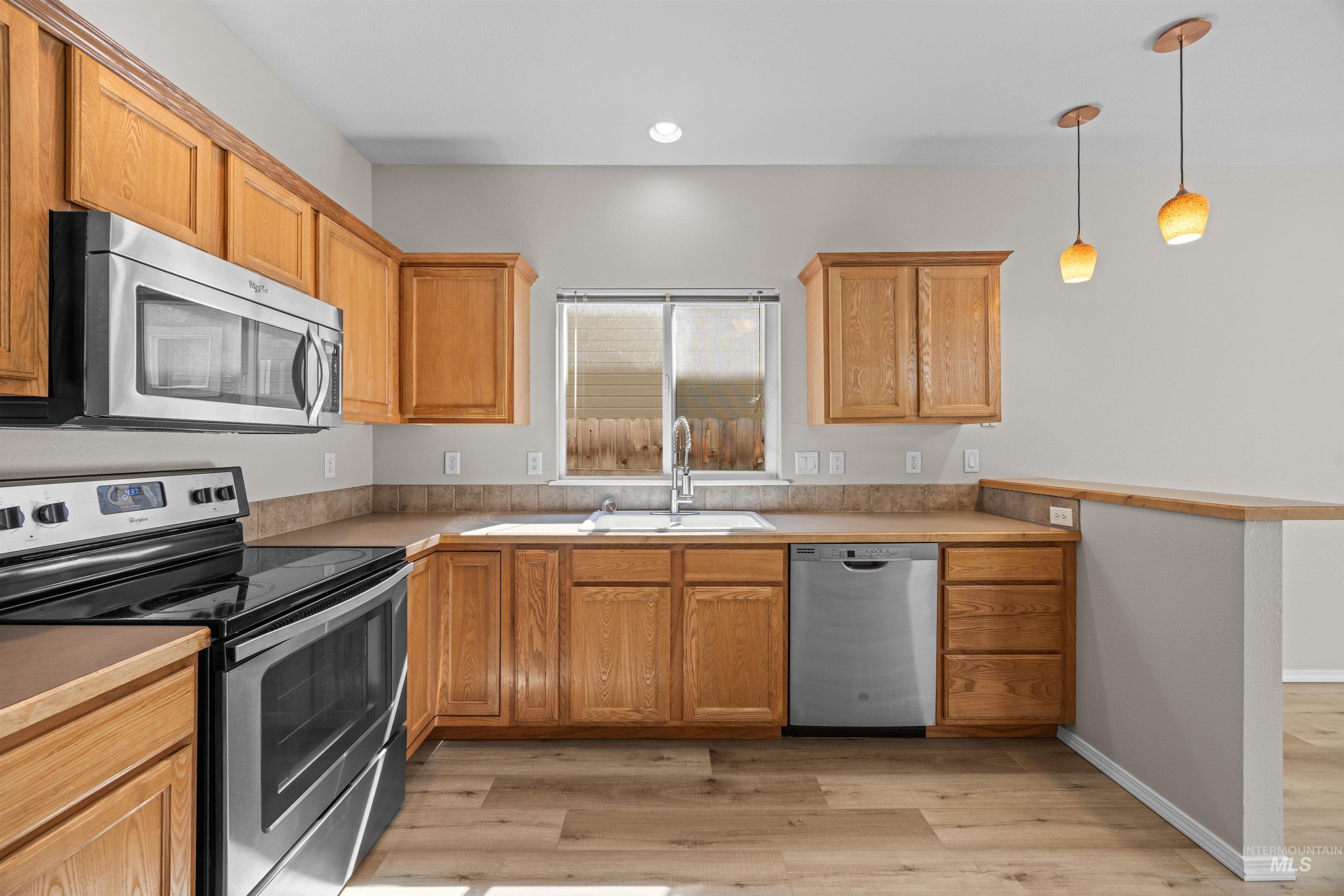 2903 W Lemhi, Boise, Idaho 83705, 3 Bedrooms, 2.5 Bathrooms, Residential For Sale, Price $425,000,MLS 98989763