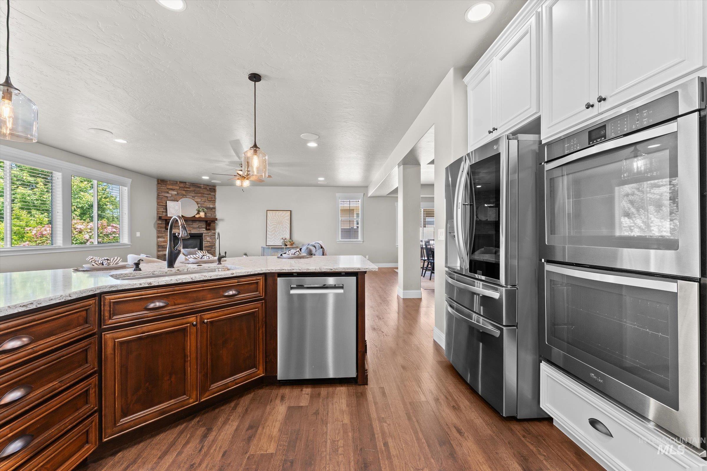 5440 W Rosslare, Eagle, Idaho 83616, 3 Bedrooms, 2.5 Bathrooms, Residential For Sale, Price $775,000, 98989764