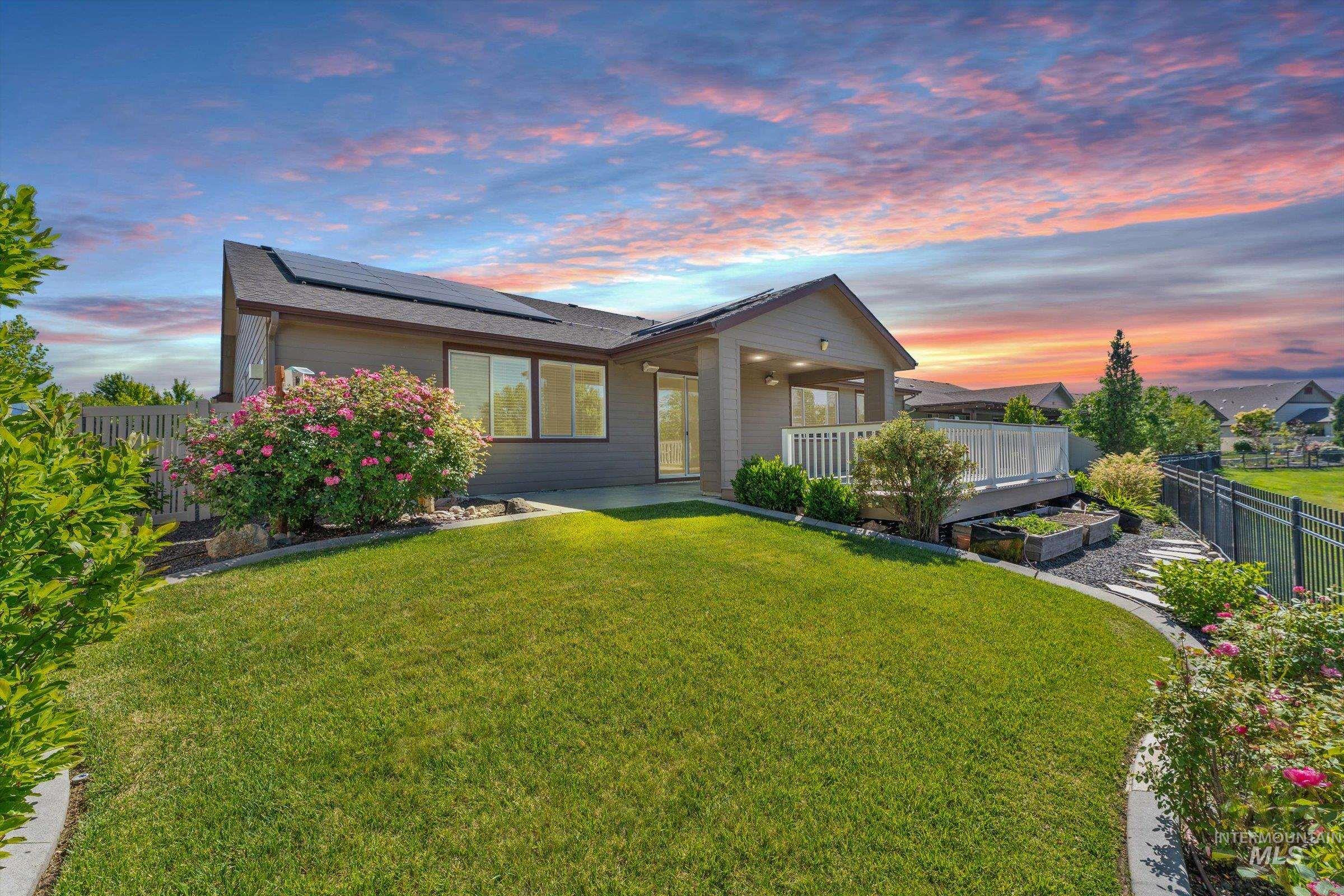 5440 W Rosslare, Eagle, Idaho 83616, 3 Bedrooms, 2.5 Bathrooms, Residential For Sale, Price $775,000, 98989764