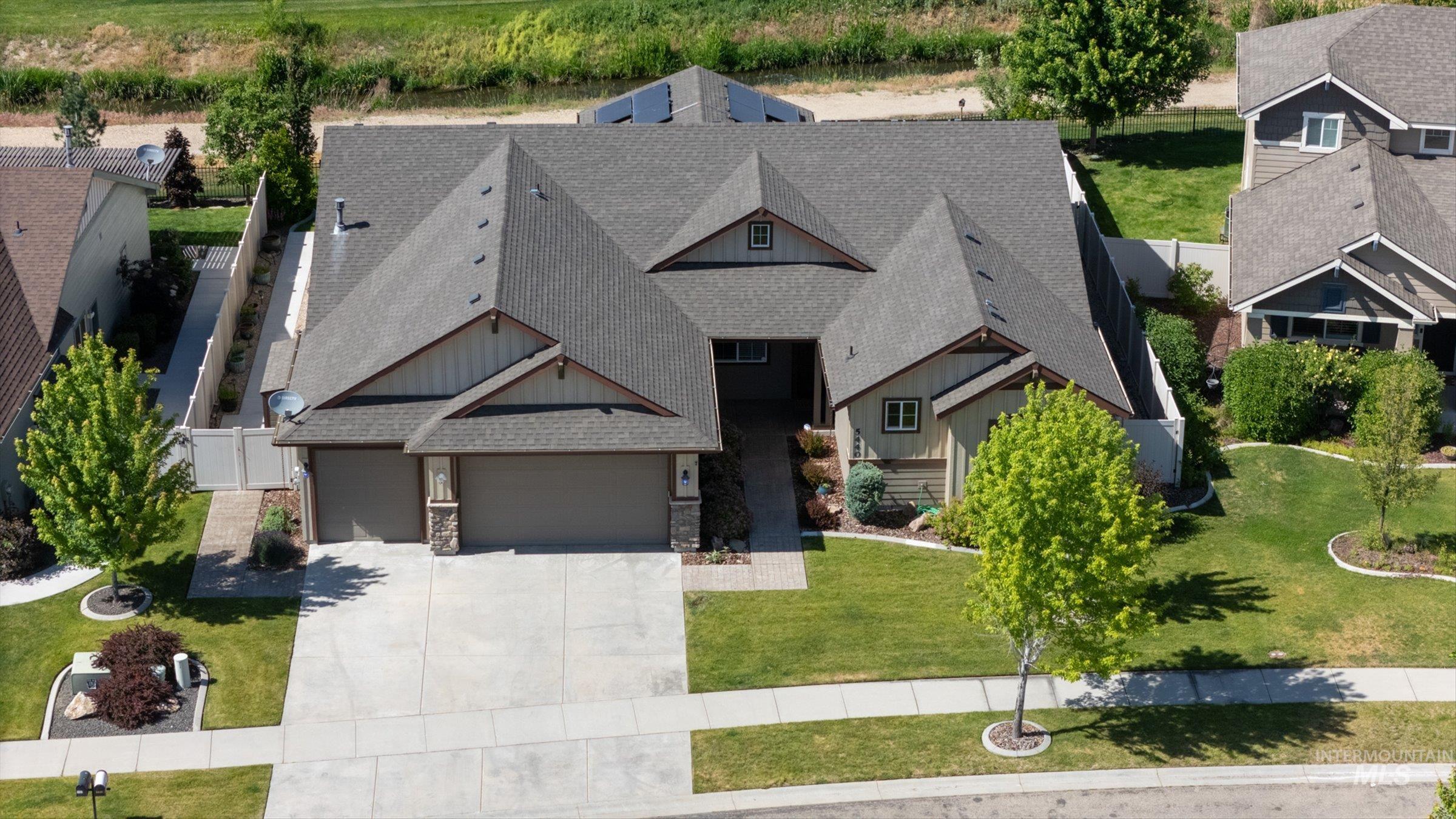 5440 W Rosslare, Eagle, Idaho 83616, 3 Bedrooms, 2.5 Bathrooms, Residential For Sale, Price $775,000, 98989764