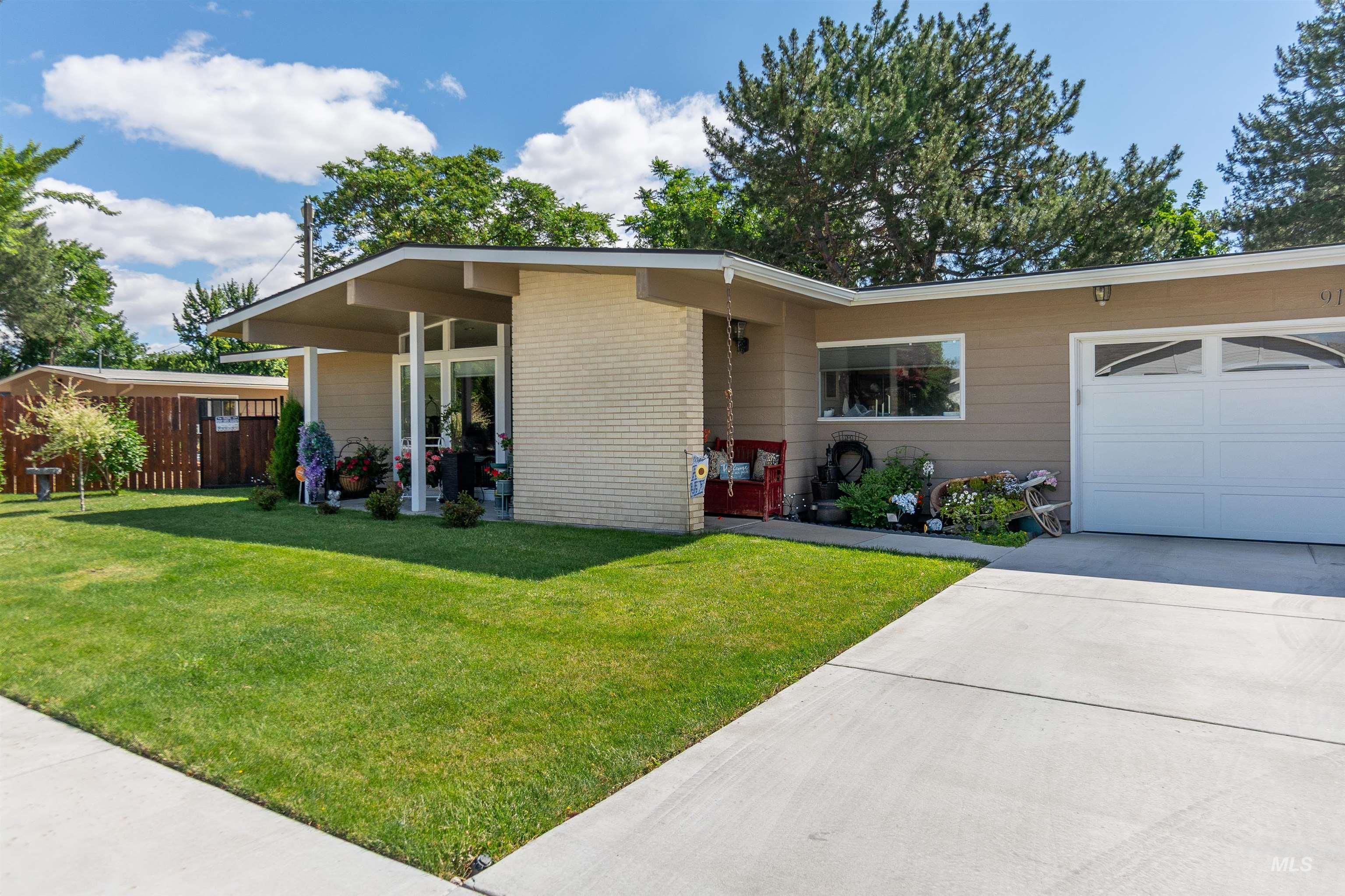 910 N Plateau Ave, Caldwell, Idaho 83605, 5 Bedrooms, 3 Bathrooms, Residential For Sale, Price $625,000, 98989766
