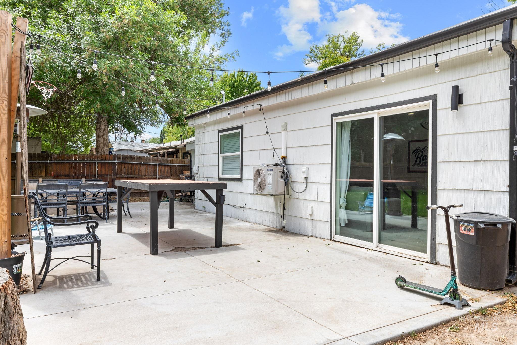 1304 S Columbus Street, Boise, Idaho 83705, 3 Bedrooms, 2 Bathrooms, Residential Income For Sale, Price $534,900,MLS 98989772