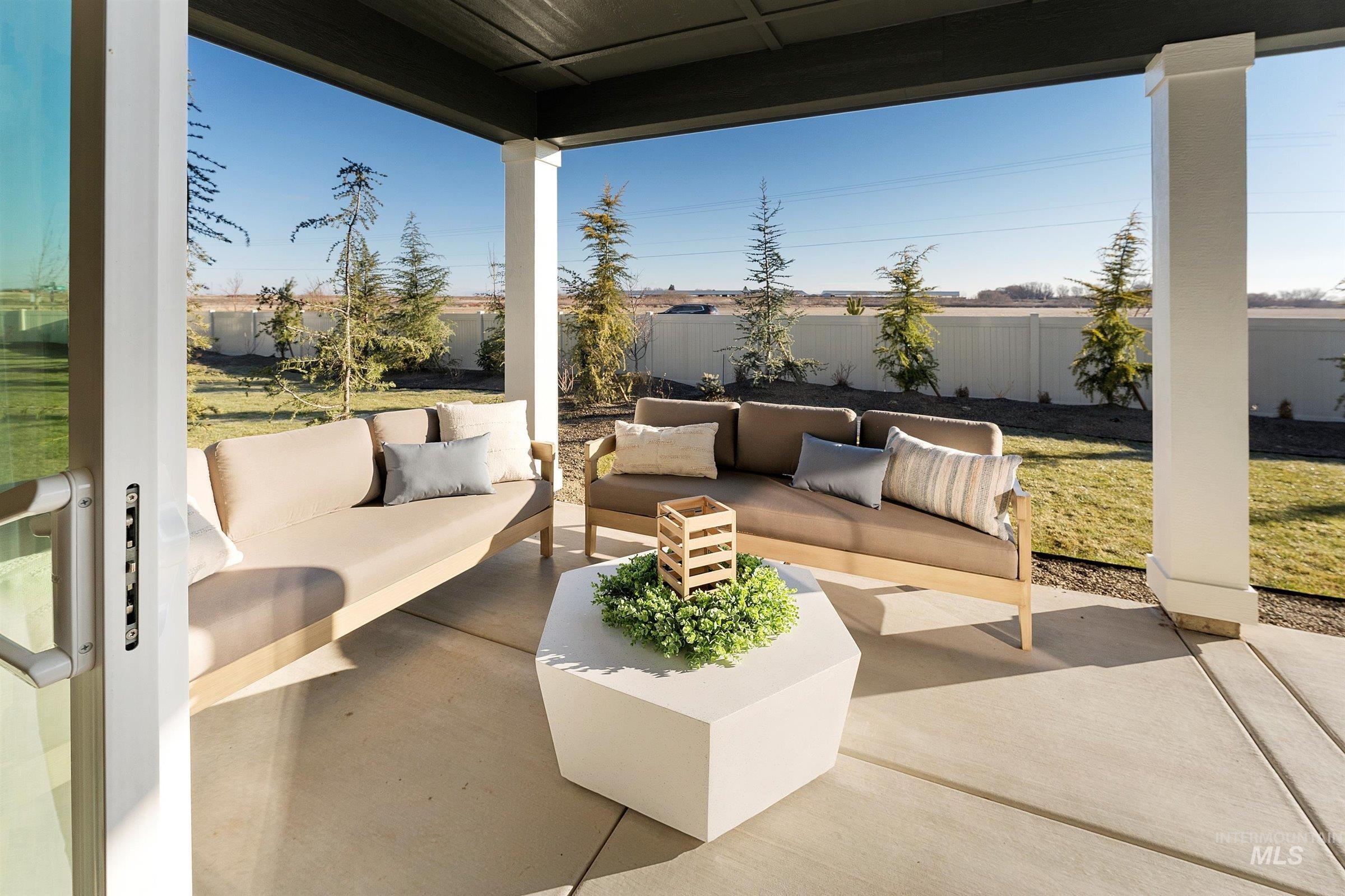 11218 W Caribou Ridge Dr, Caldwell, Idaho 83605, 3 Bedrooms, 2 Bathrooms, Residential For Sale, Price $384,990, 98989775