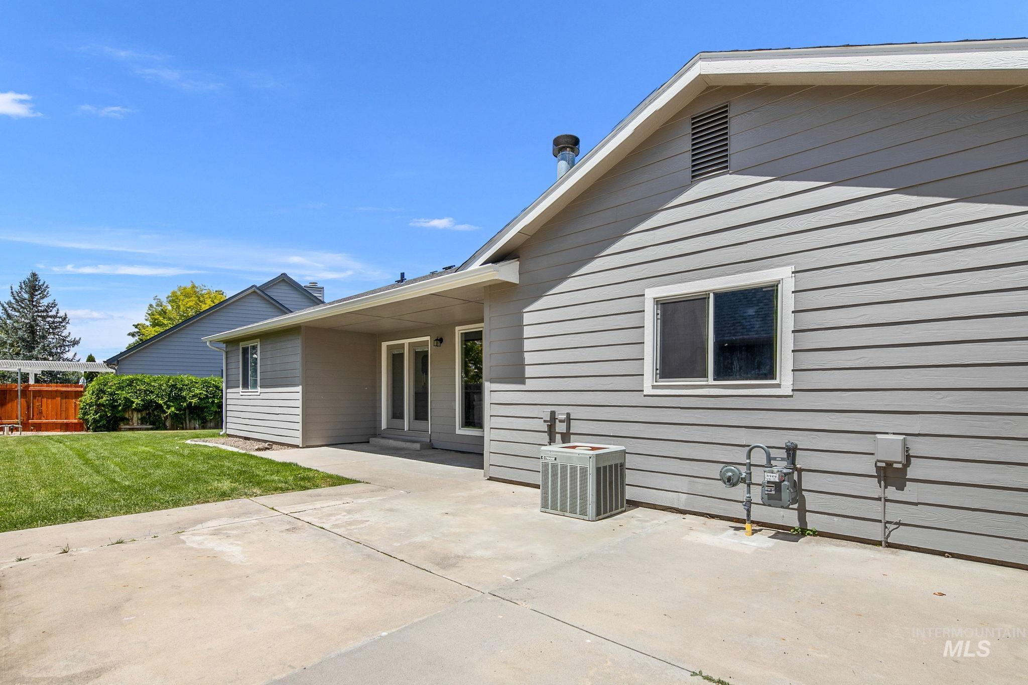7405 Bay Meadows Dr, Nampa, Idaho 83687, 4 Bedrooms, 2 Bathrooms, Residential For Sale, Price $425,000, 98989777