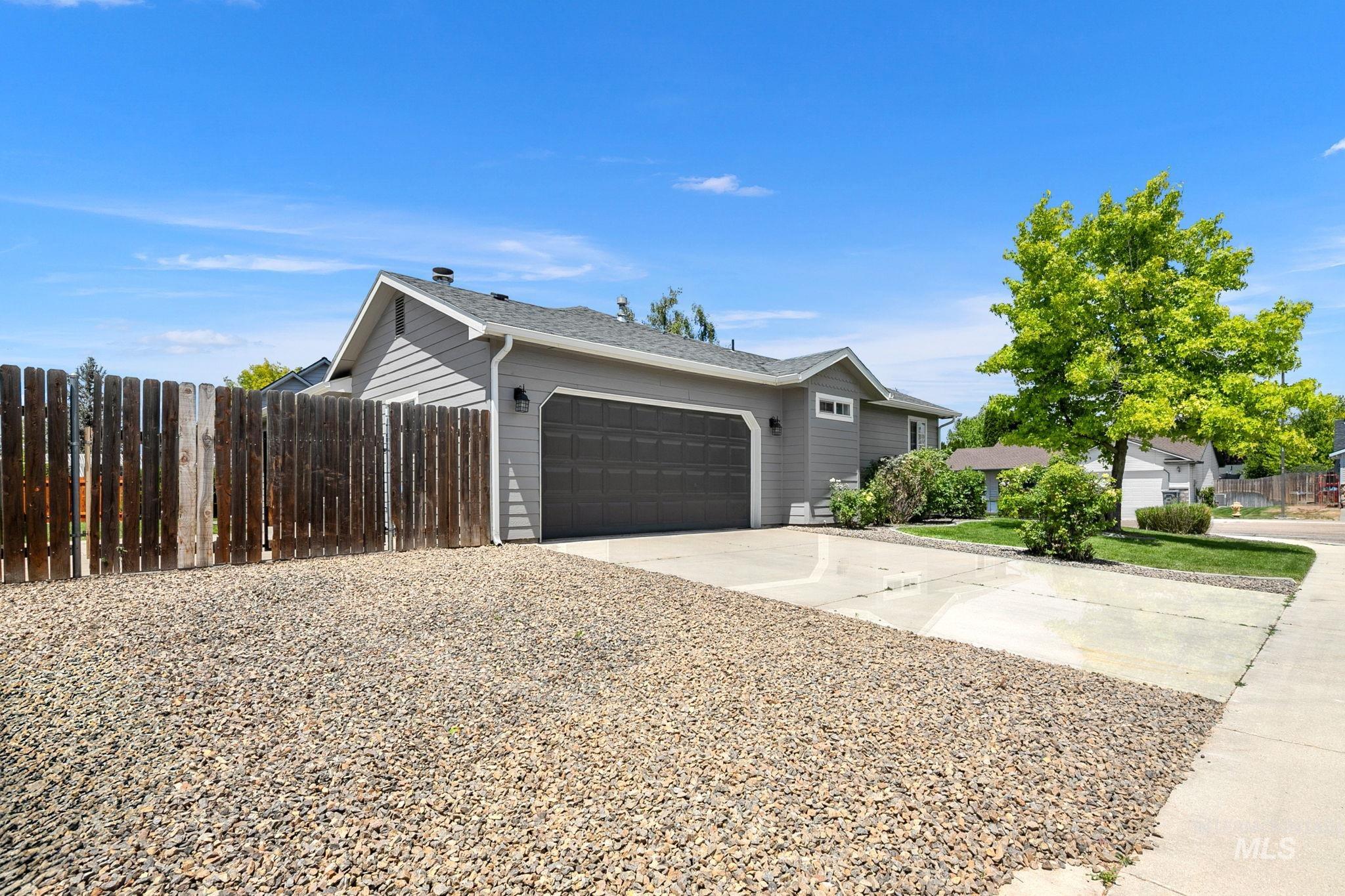 7405 Bay Meadows Dr, Nampa, Idaho 83687, 4 Bedrooms, 2 Bathrooms, Residential For Sale, Price $425,000, 98989777