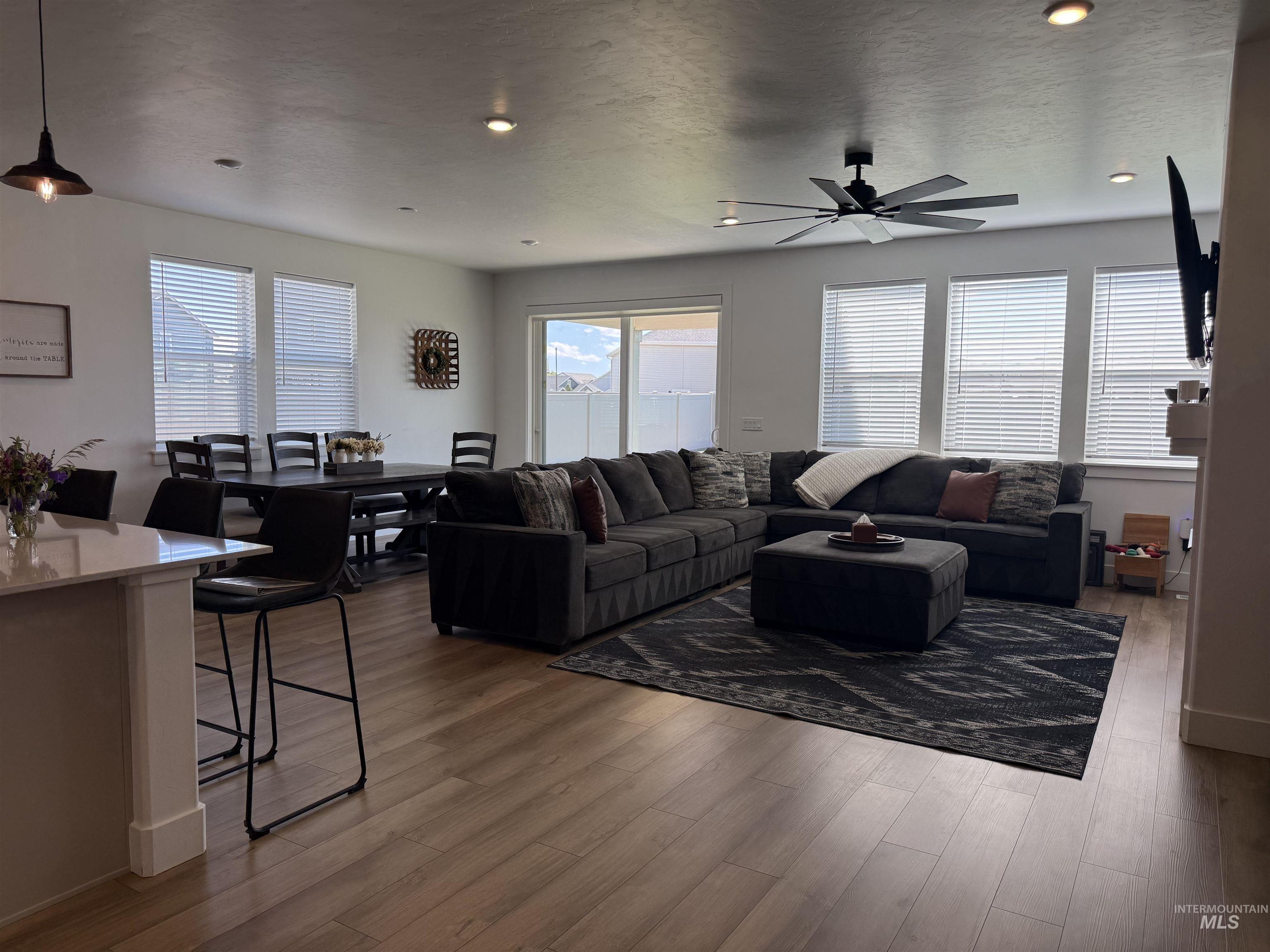 20455 Weymouth Pl, Caldwell, Idaho 83605, 5 Bedrooms, 3.5 Bathrooms, Residential For Sale, Price $574,900, 98989778