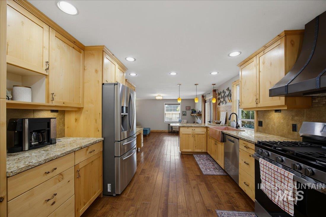 2779 S Falling Brook Way, Boise, Idaho 83706, 4 Bedrooms, 2.5 Bathrooms, Residential For Sale, Price $739,990, 98989779