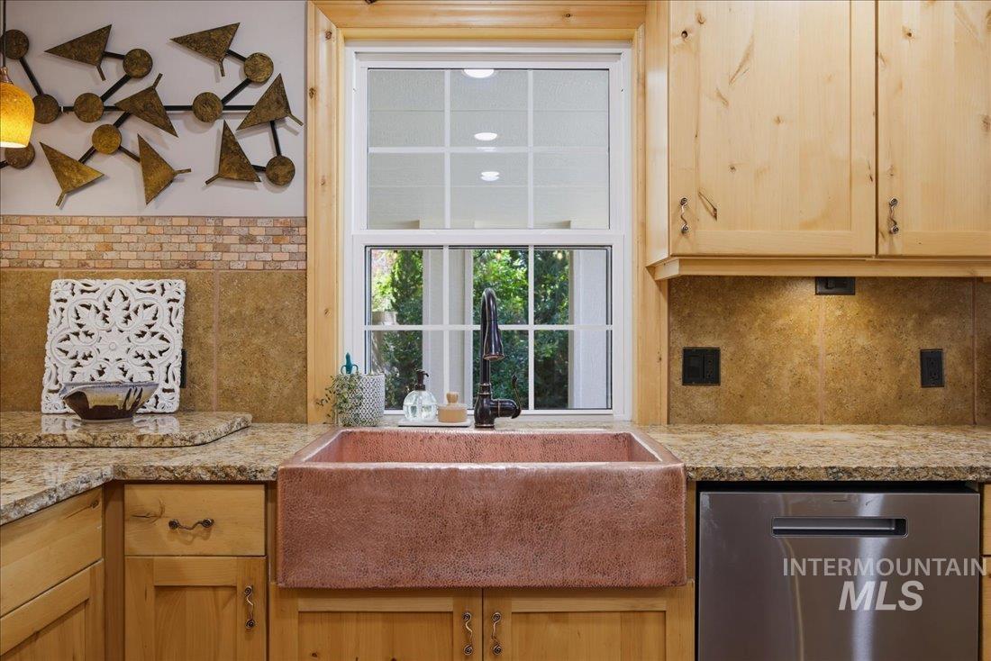 2779 S Falling Brook Way, Boise, Idaho 83706, 4 Bedrooms, 2.5 Bathrooms, Residential For Sale, Price $739,990, 98989779