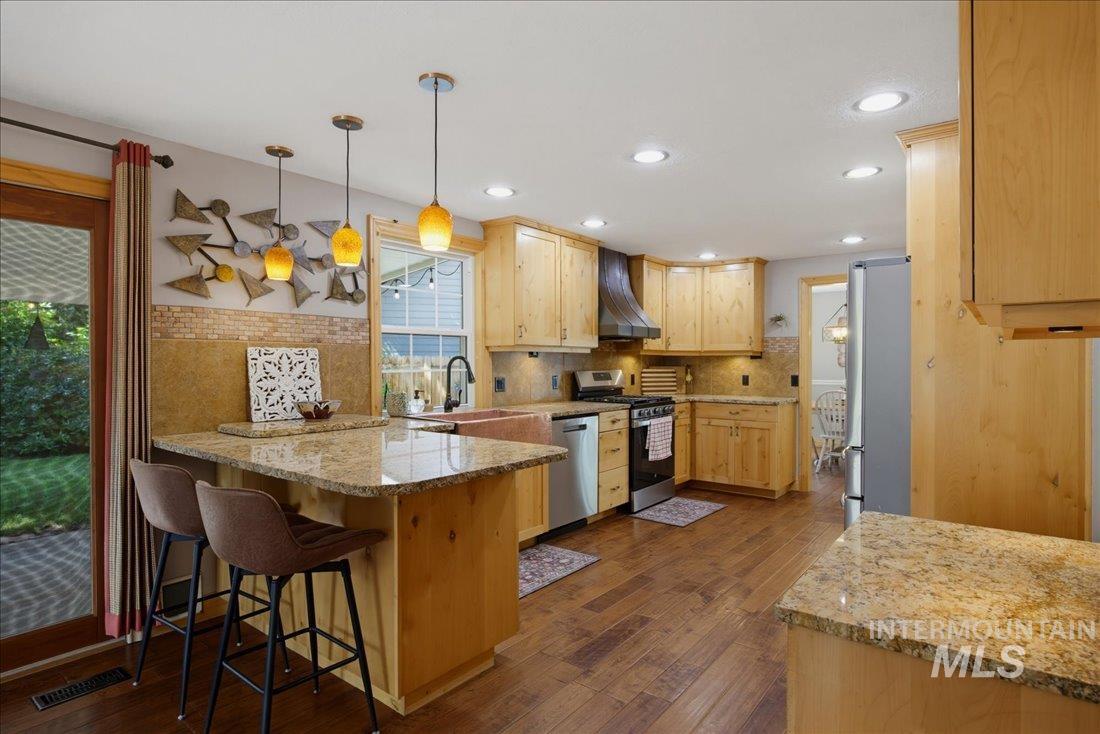 2779 S Falling Brook Way, Boise, Idaho 83706, 4 Bedrooms, 2.5 Bathrooms, Residential For Sale, Price $739,990, 98989779
