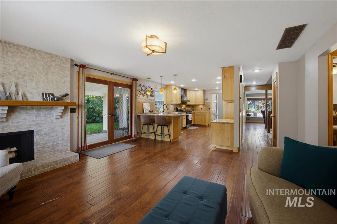 2779 S Falling Brook Way, Boise, Idaho 83706, 4 Bedrooms, 2.5 Bathrooms, Residential For Sale, Price $739,990, 98989779