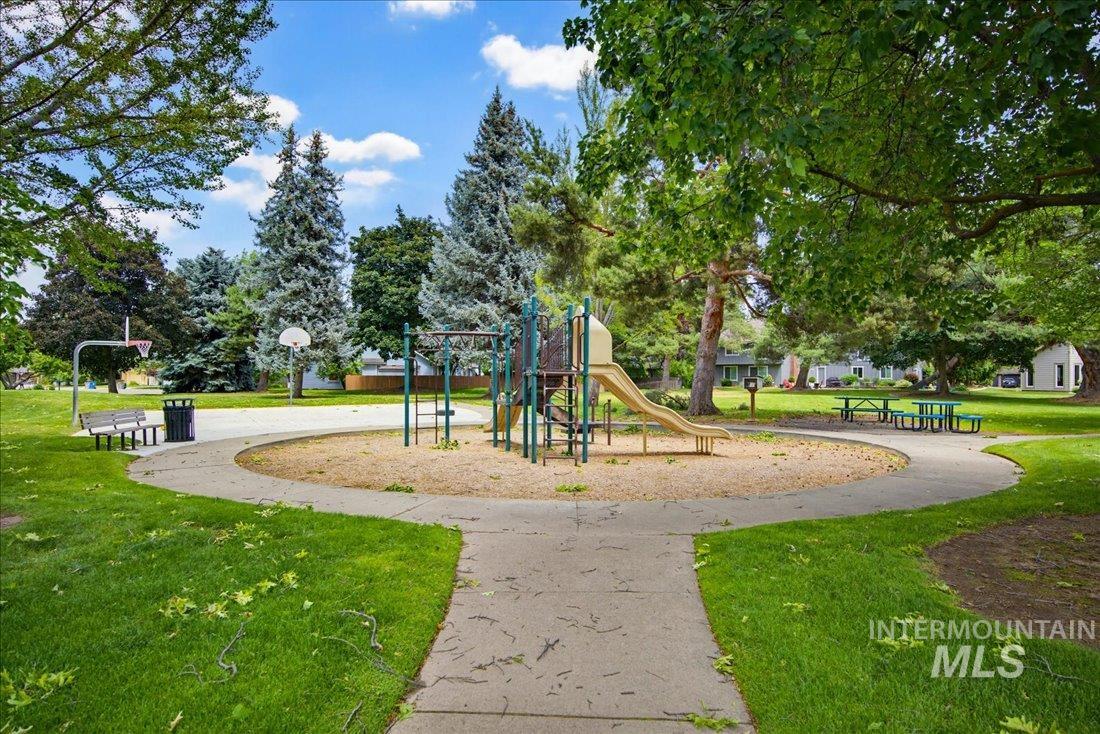 2779 S Falling Brook Way, Boise, Idaho 83706, 4 Bedrooms, 2.5 Bathrooms, Residential For Sale, Price $739,990, 98989779
