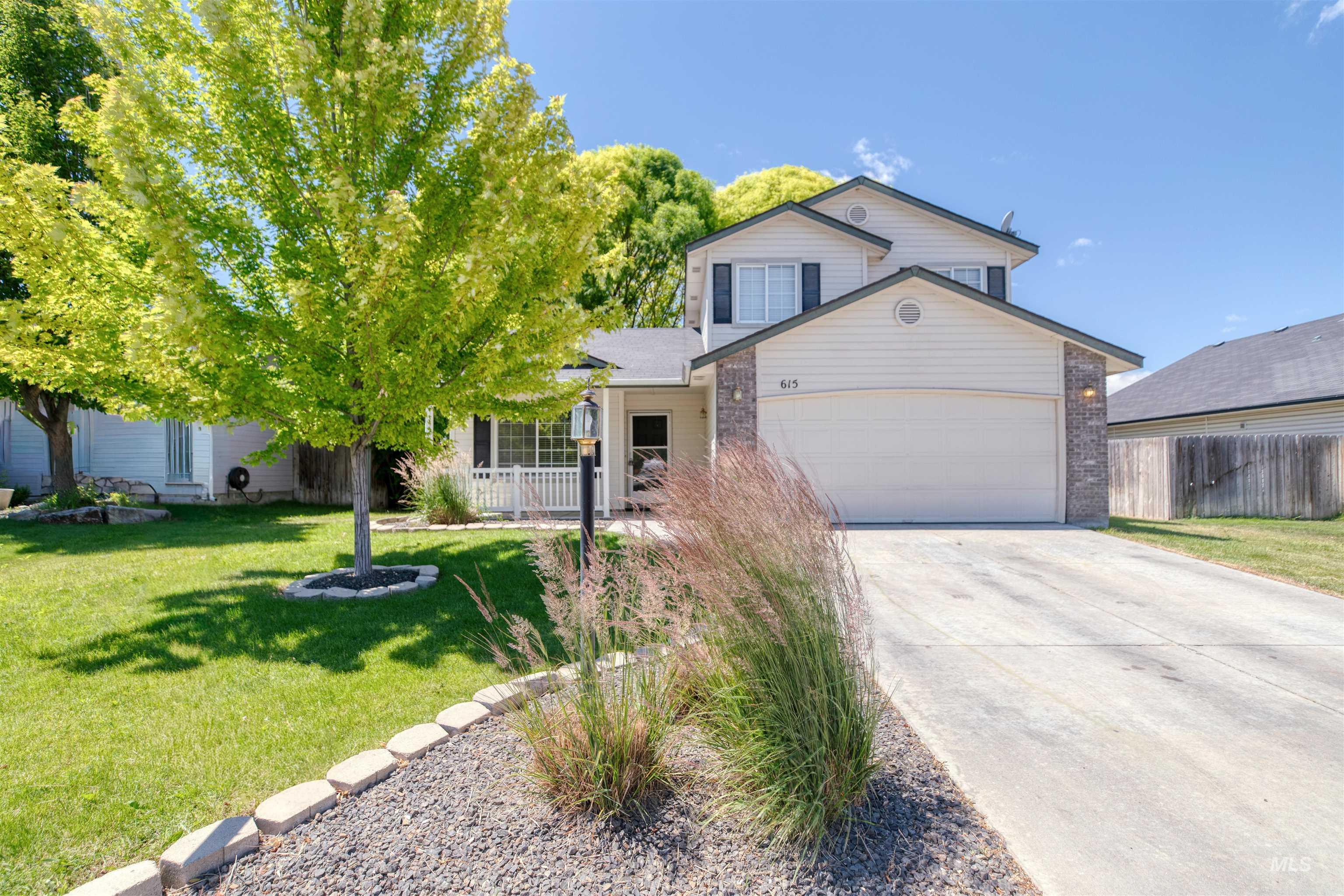 615 Royal St, Caldwell, Idaho 83605-1663, 3 Bedrooms, 2.5 Bathrooms, Residential For Sale, Price $370,000, 98989780