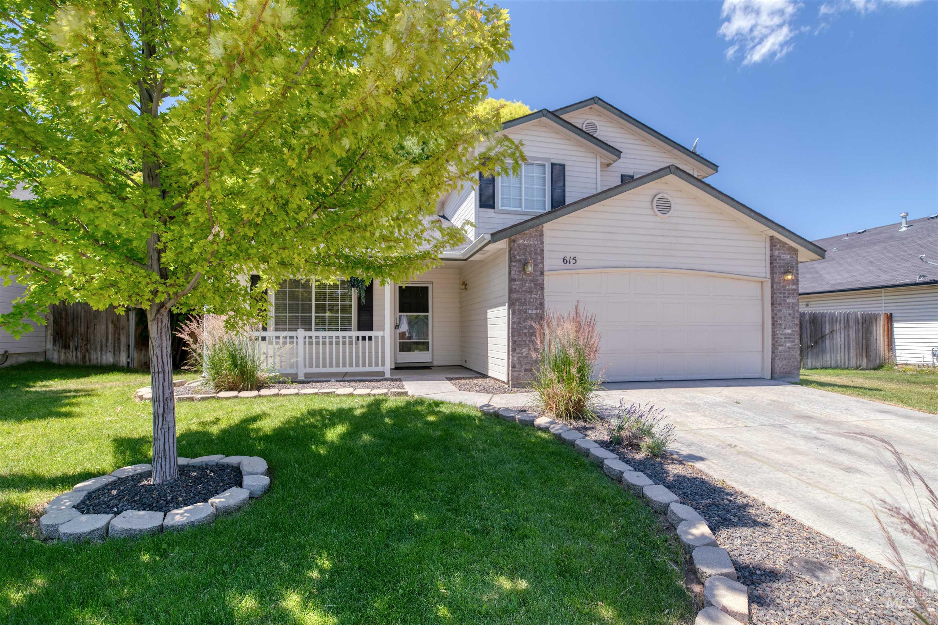 615 Royal St, Caldwell, Idaho 83605-1663, 3 Bedrooms, 2.5 Bathrooms, Residential For Sale, Price $370,000, 98989780
