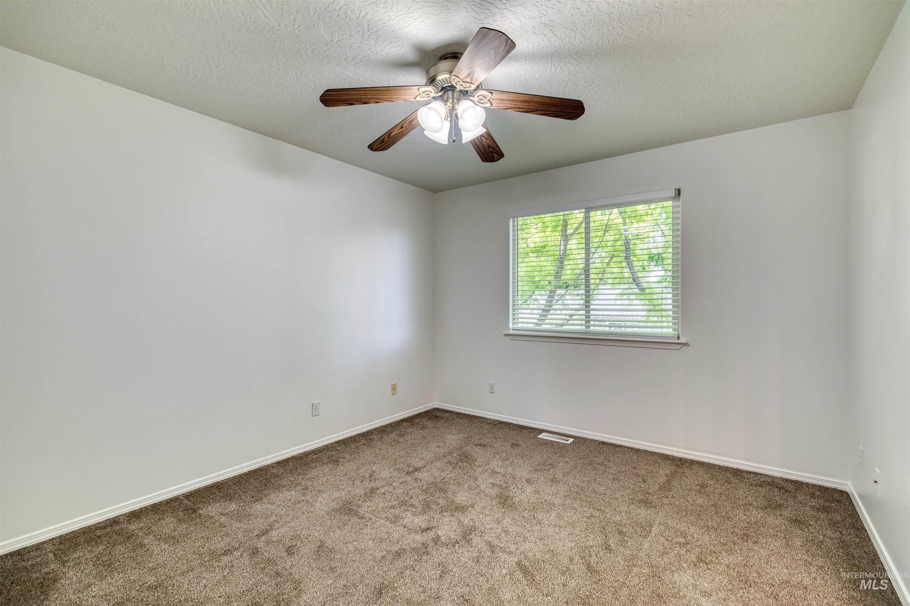 615 Royal St, Caldwell, Idaho 83605-1663, 3 Bedrooms, 2.5 Bathrooms, Residential For Sale, Price $370,000, 98989780