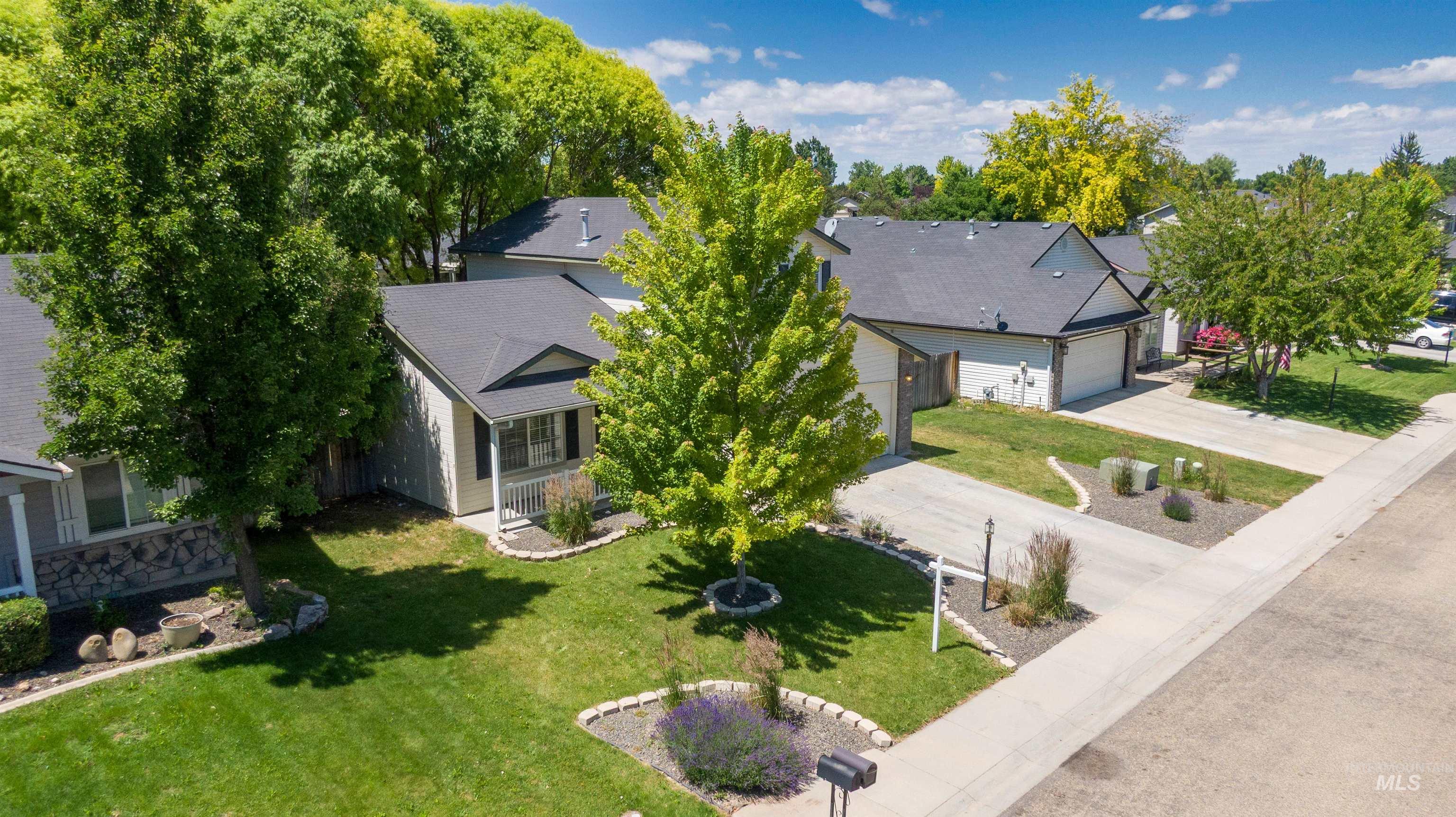 615 Royal St, Caldwell, Idaho 83605-1663, 3 Bedrooms, 2.5 Bathrooms, Residential For Sale, Price $370,000, 98989780