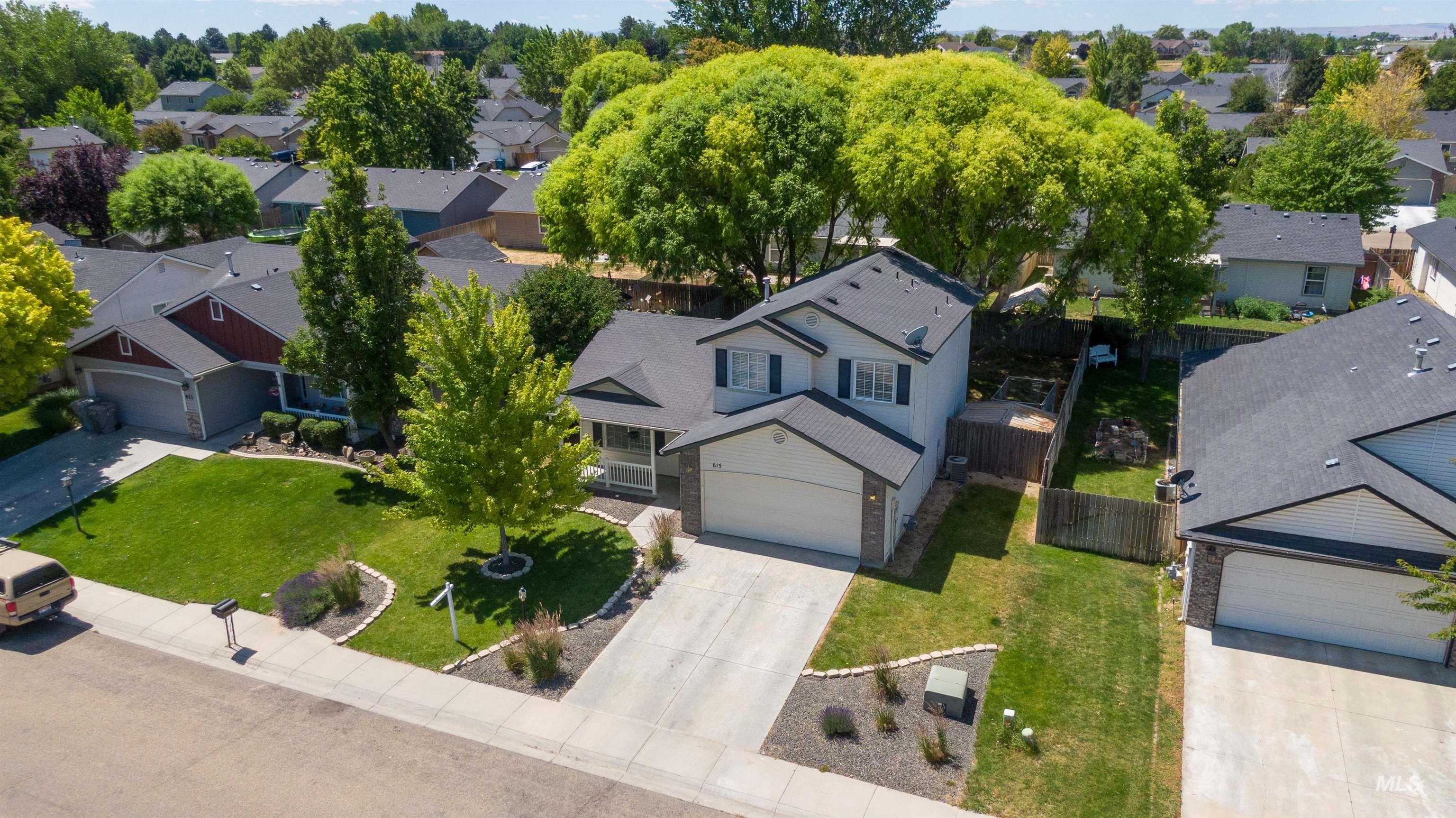 615 Royal St, Caldwell, Idaho 83605-1663, 3 Bedrooms, 2.5 Bathrooms, Residential For Sale, Price $370,000, 98989780