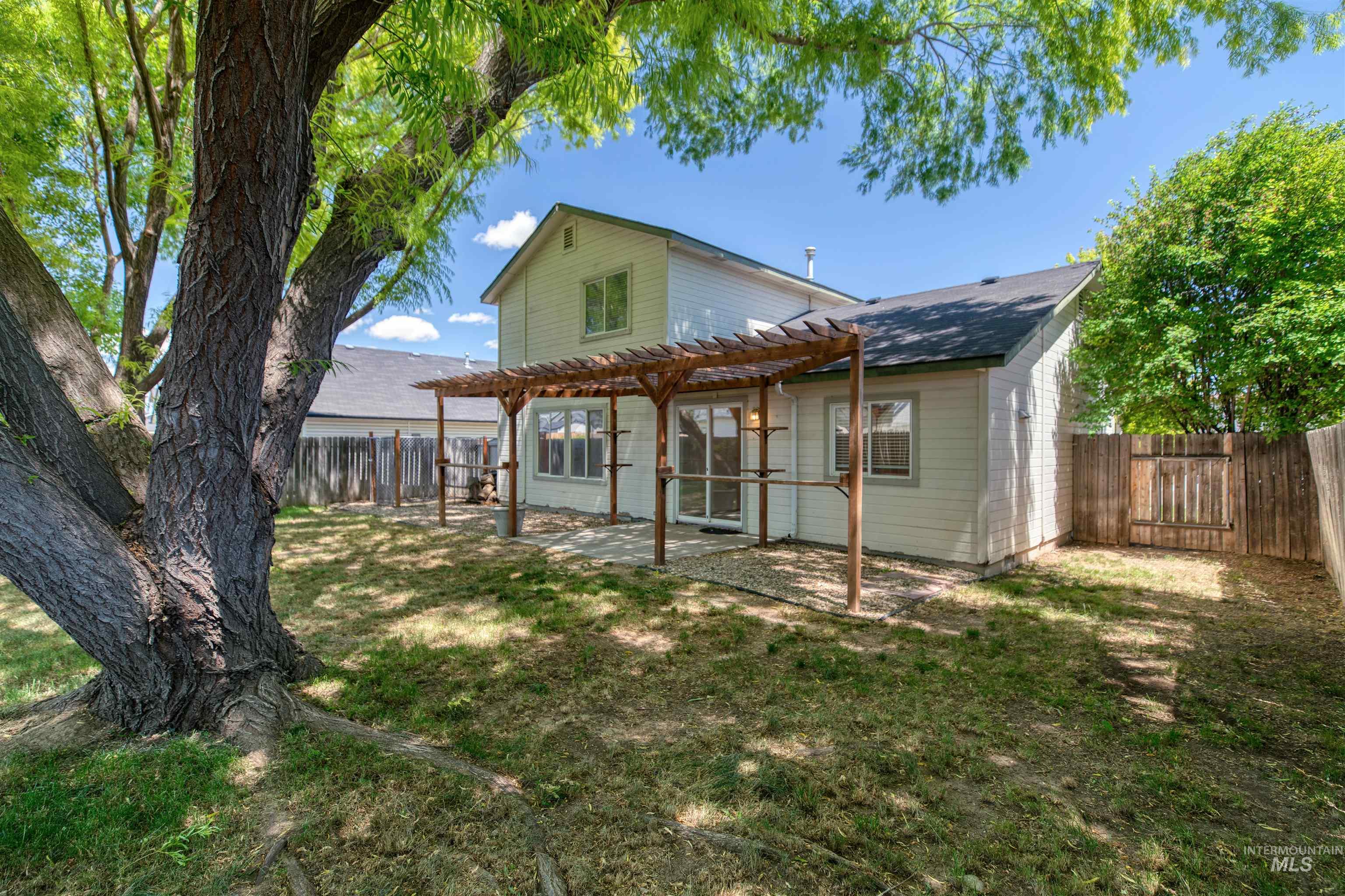 615 Royal St, Caldwell, Idaho 83605-1663, 3 Bedrooms, 2.5 Bathrooms, Residential For Sale, Price $370,000, 98989780
