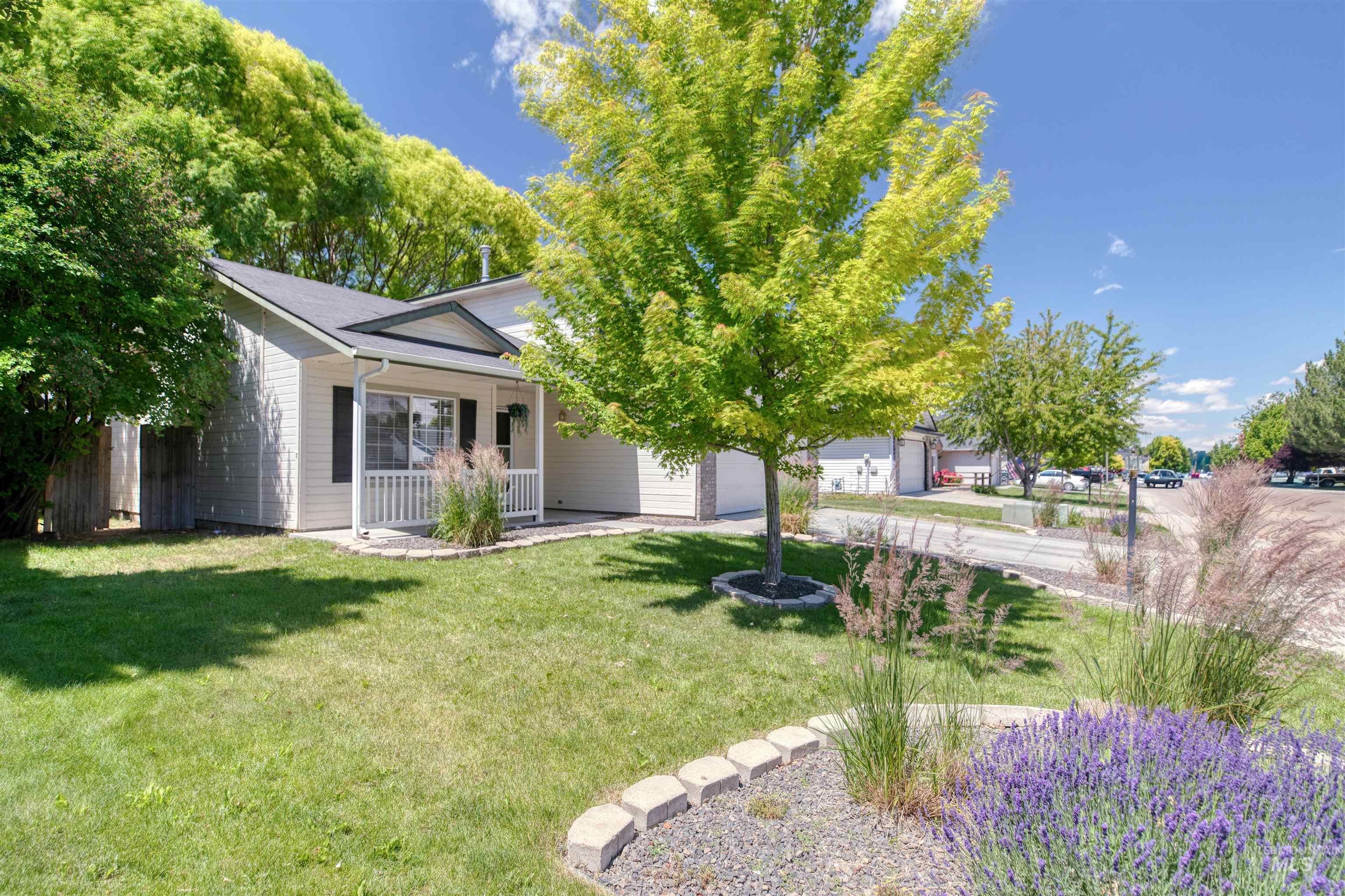 615 Royal St, Caldwell, Idaho 83605-1663, 3 Bedrooms, 2.5 Bathrooms, Residential For Sale, Price $370,000, 98989780