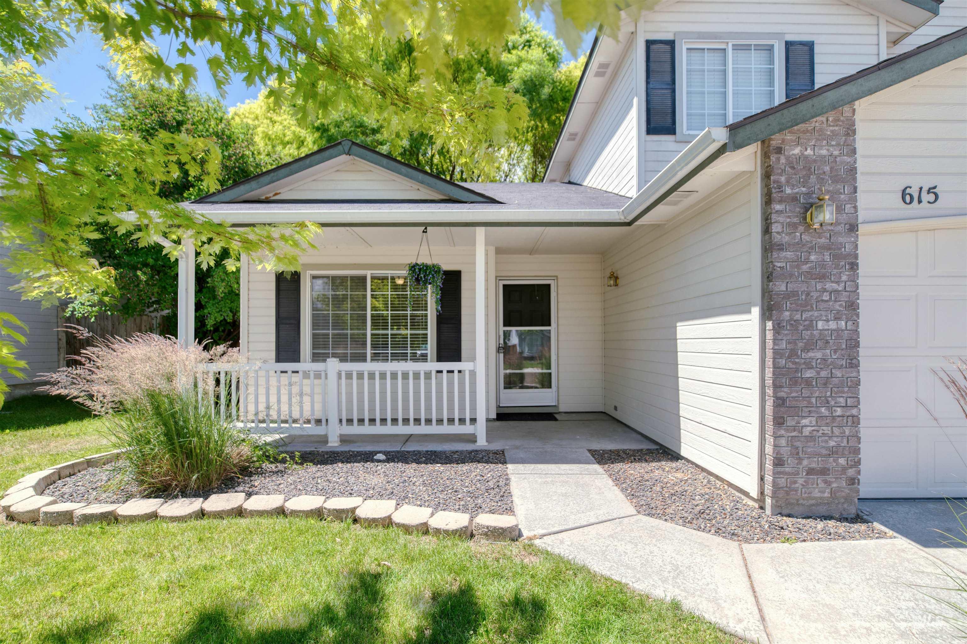 615 Royal St, Caldwell, Idaho 83605-1663, 3 Bedrooms, 2.5 Bathrooms, Residential For Sale, Price $370,000, 98989780